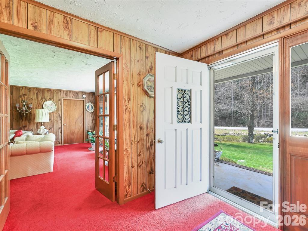 7530 NC 208 Highway — Marshall