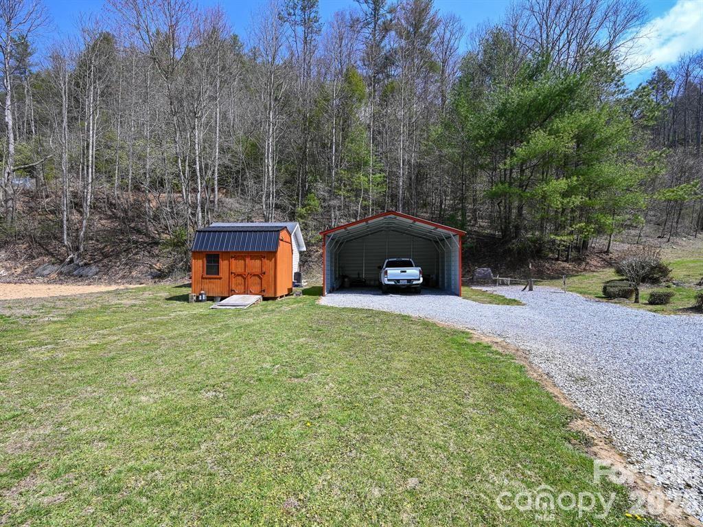 7530 NC 208 Highway — Marshall