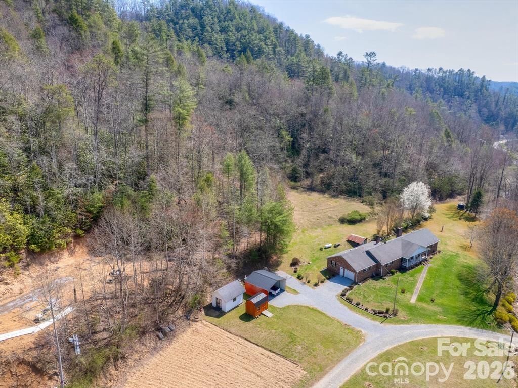 7530 NC 208 Highway — Marshall