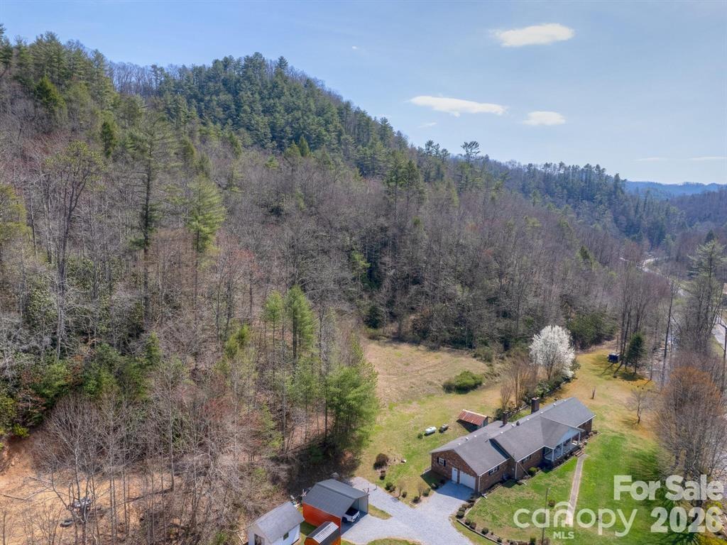 7530 NC 208 Highway — Marshall