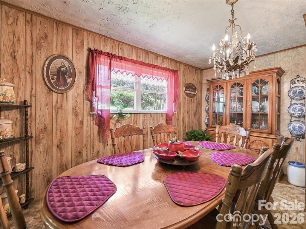 7530 NC 208 Highway — Marshall