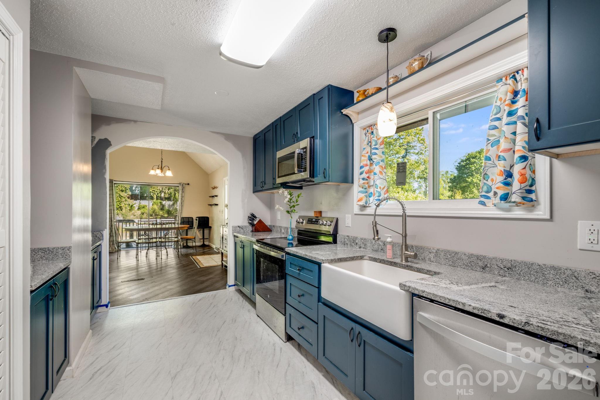 823 Fanning Bridge Road — Fletcher