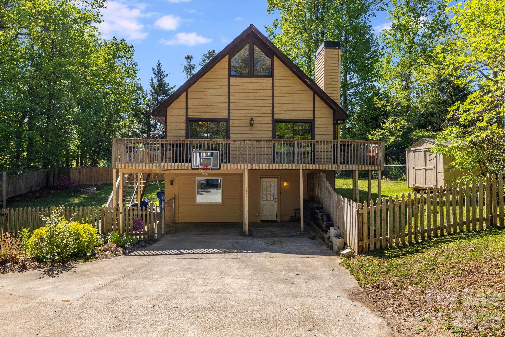 823 Fanning Bridge Road — Fletcher