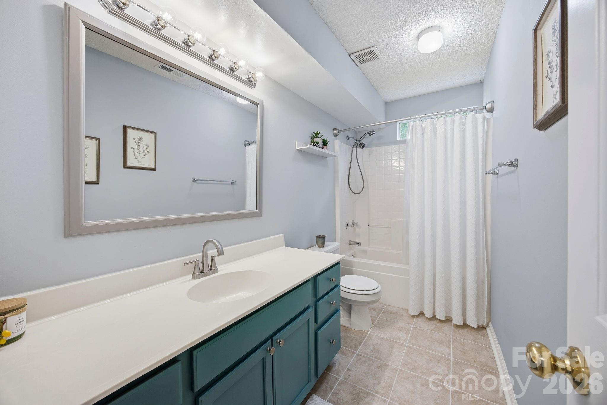 598 Viking Place SW — Concord