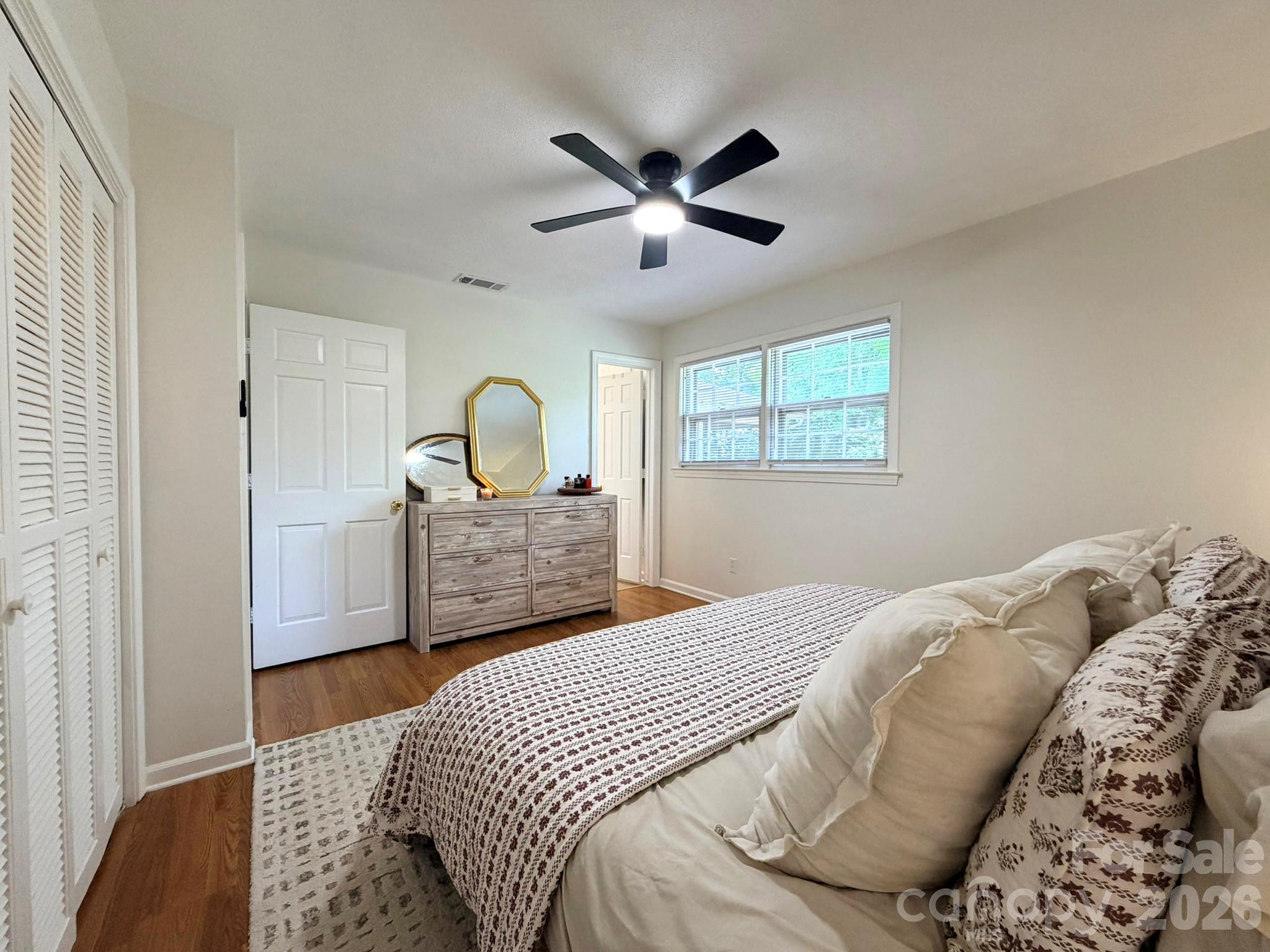 165 Northwest Road — Hickory