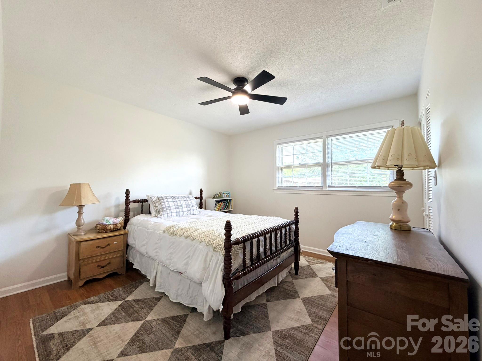 165 Northwest Road — Hickory