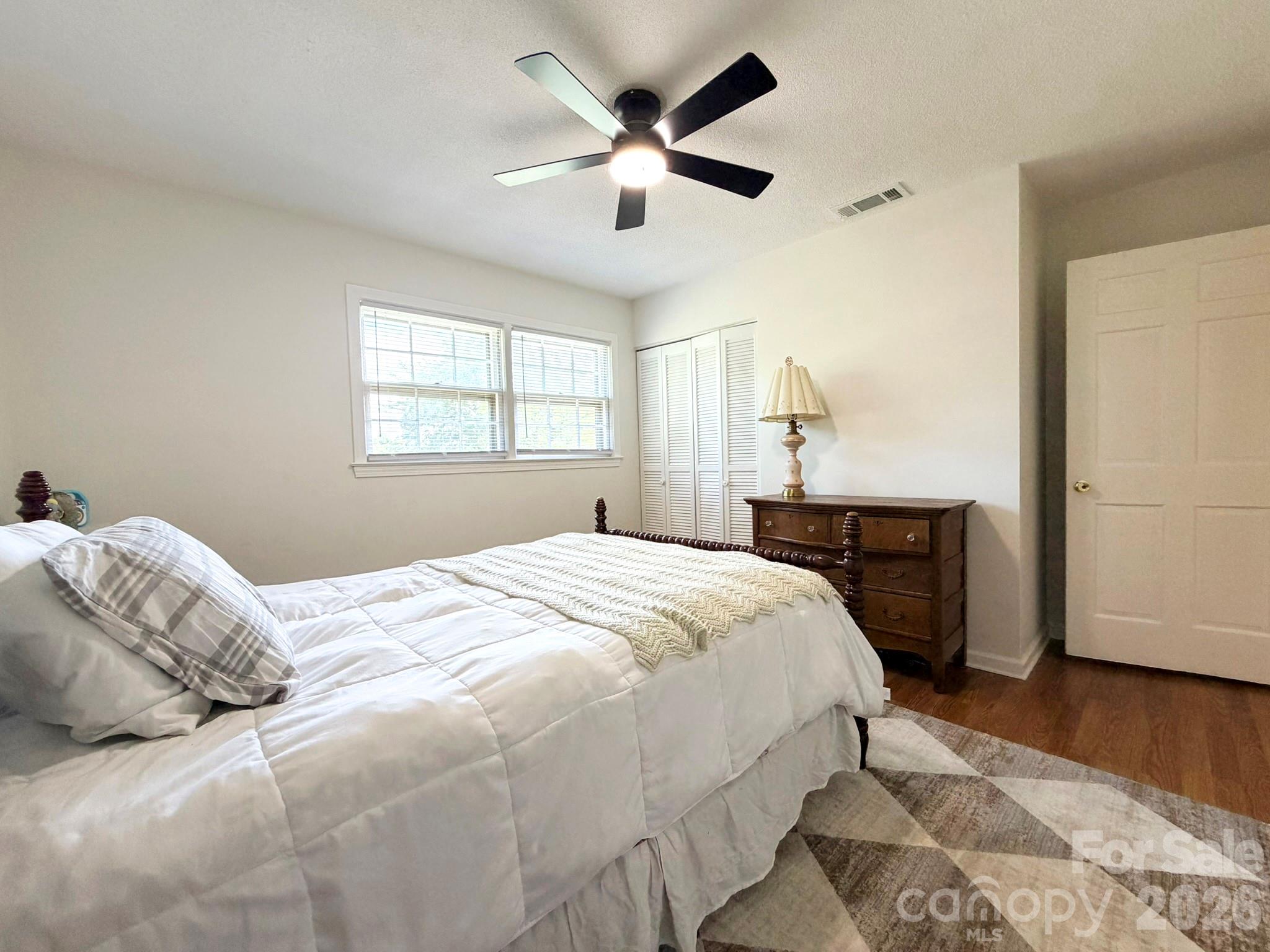 165 Northwest Road — Hickory