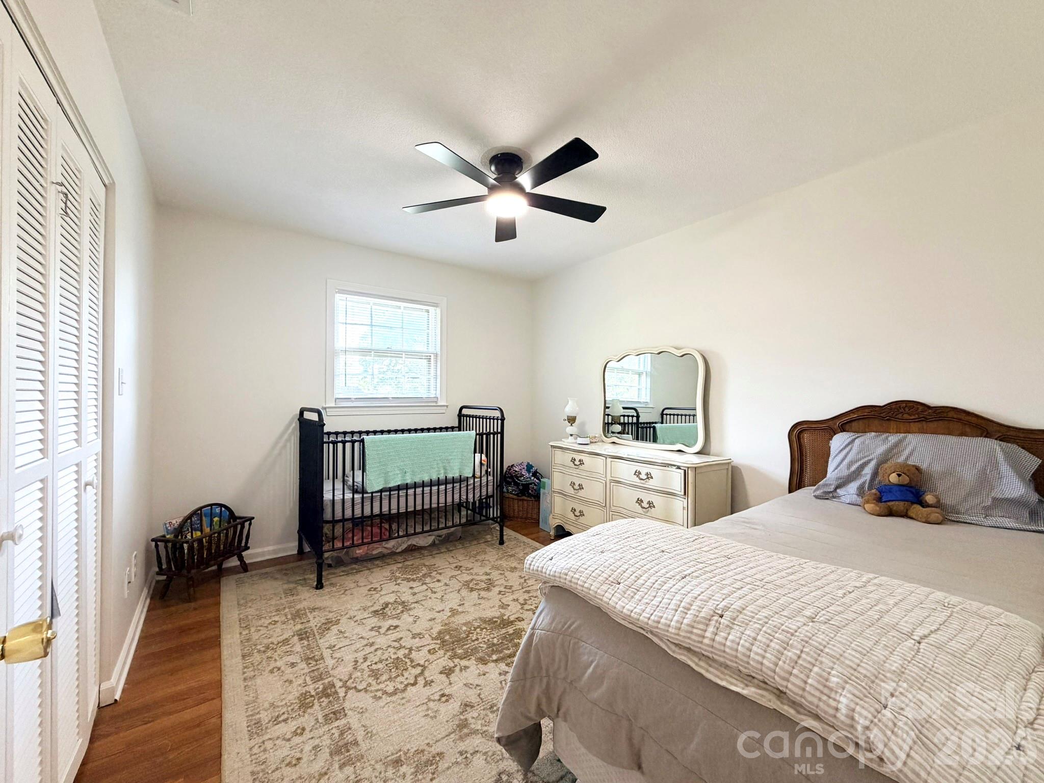 165 Northwest Road — Hickory
