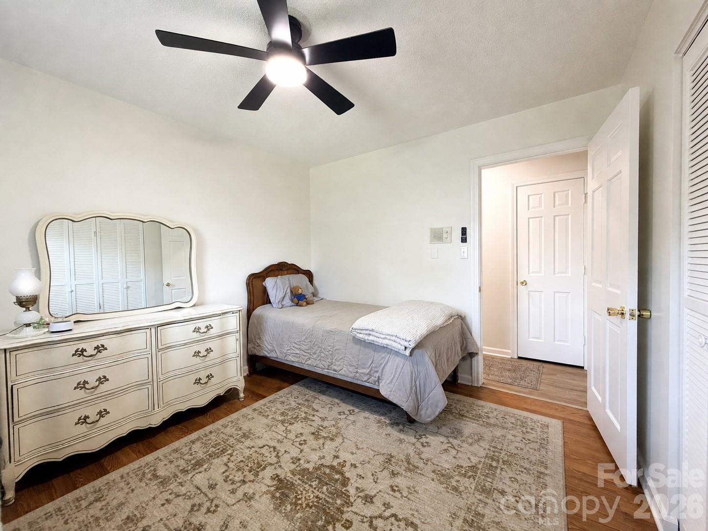 165 Northwest Road — Hickory