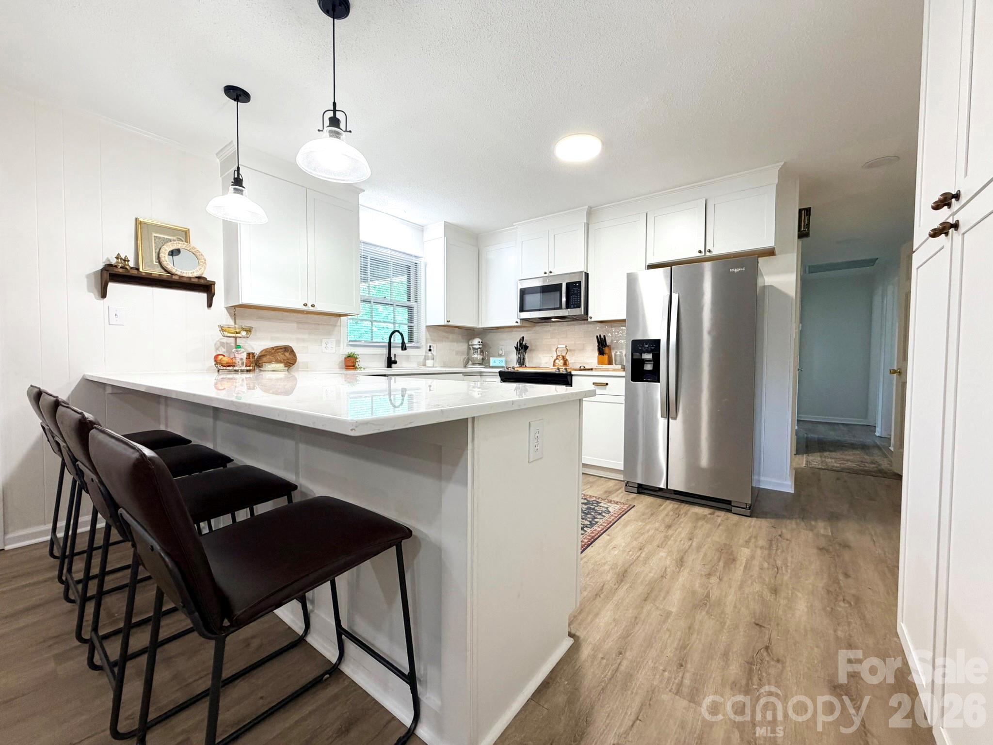 165 Northwest Road — Hickory