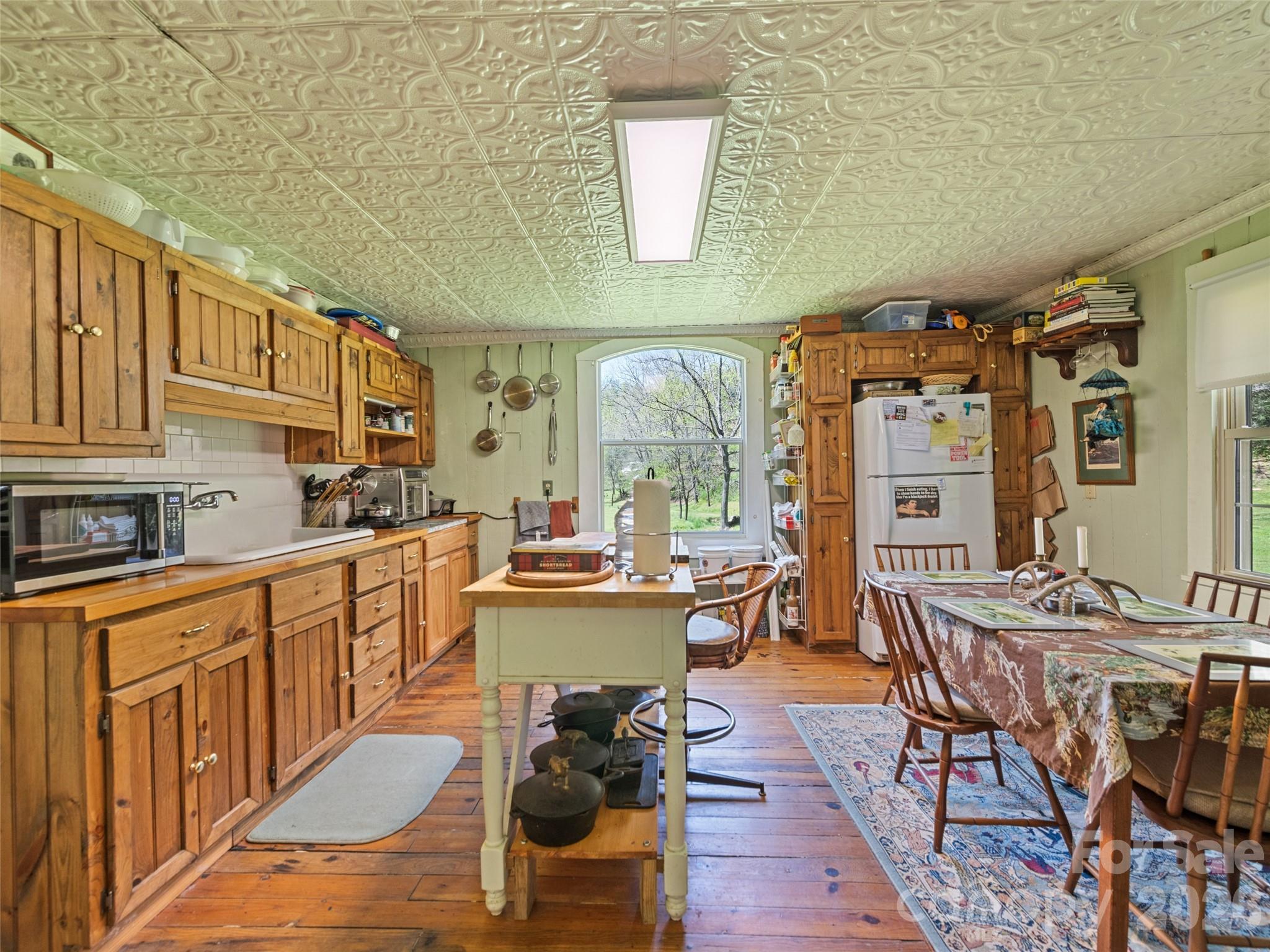 647 Indian Springs Road — Clyde