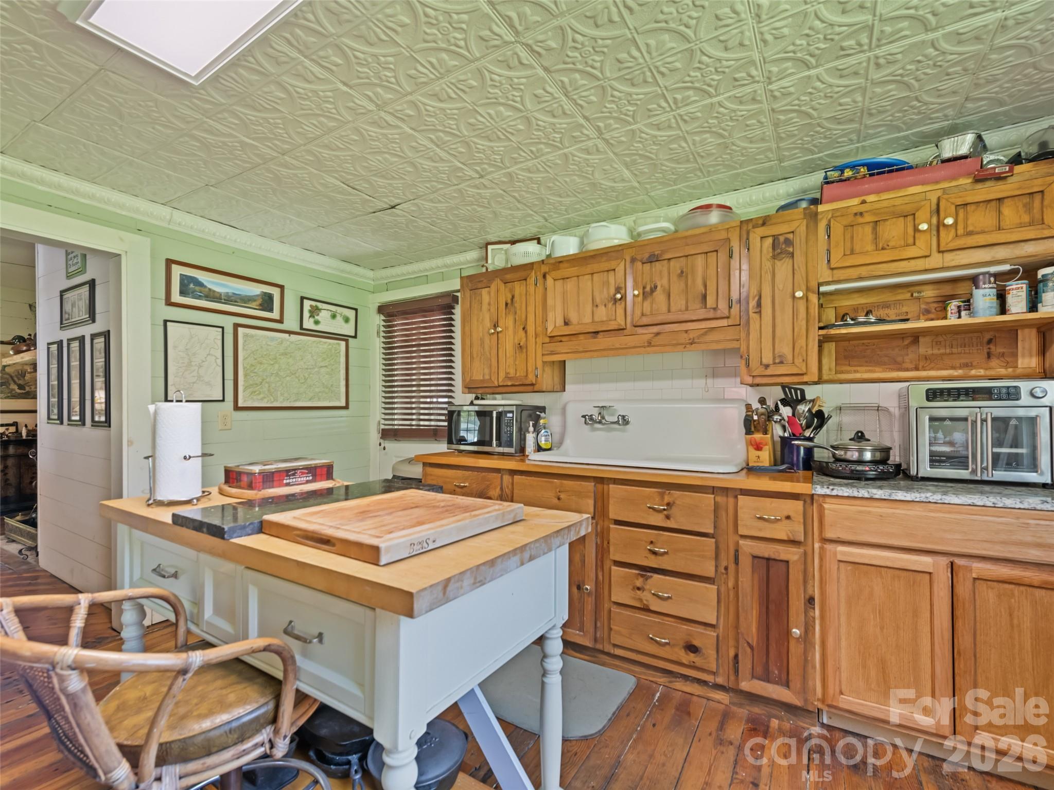 647 Indian Springs Road — Clyde