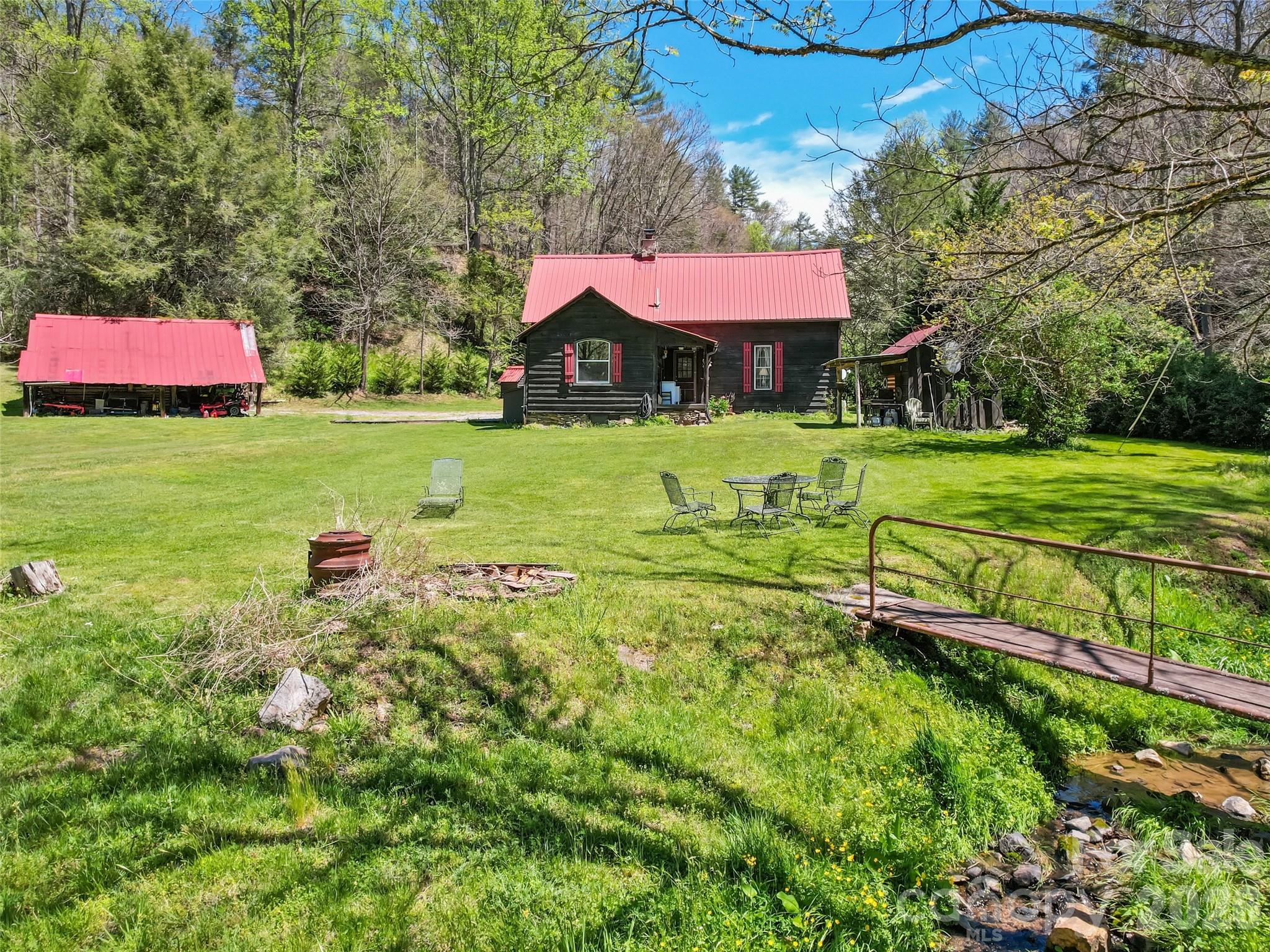 647 Indian Springs Road — Clyde