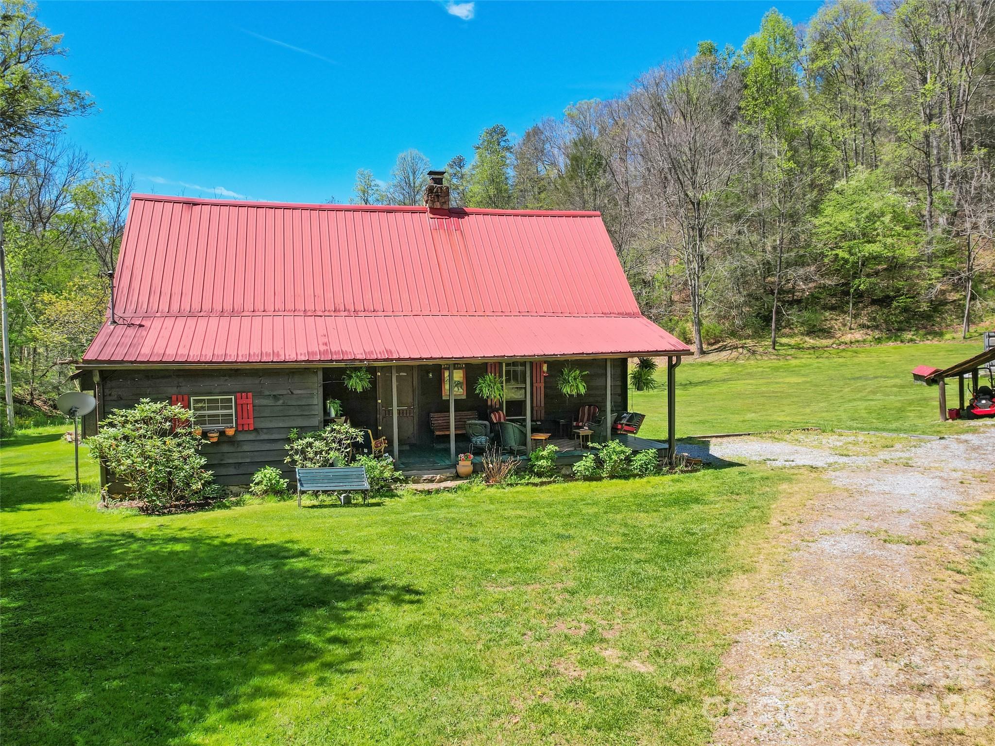 647 Indian Springs Road — Clyde