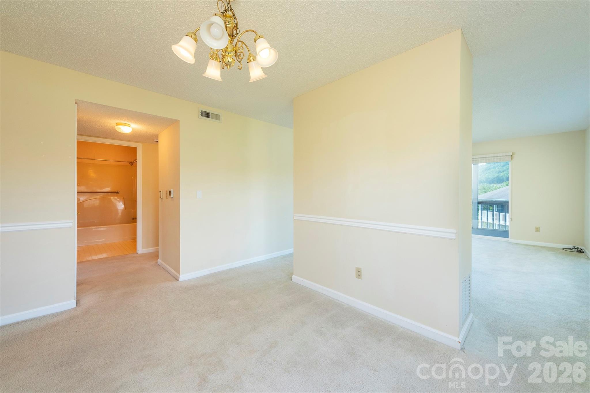 4805 Breakers Lane — Asheville