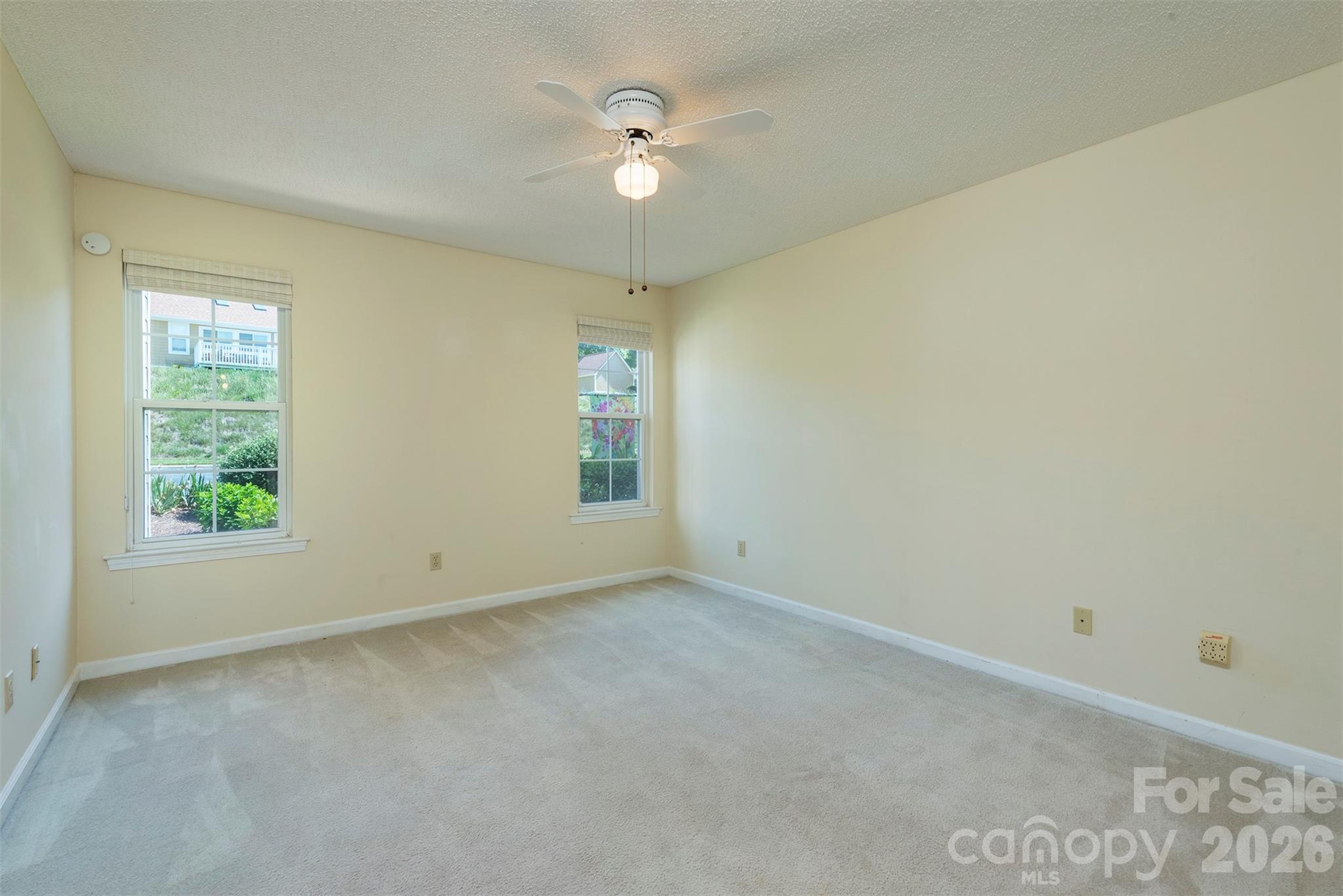 4805 Breakers Lane — Asheville
