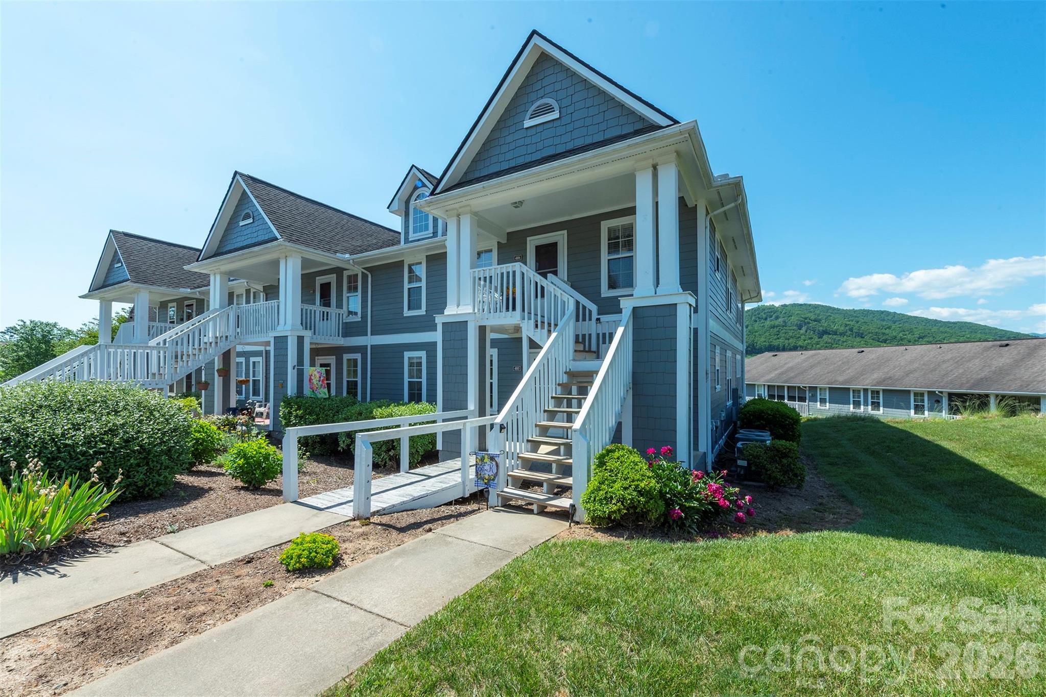 4805 Breakers Lane — Asheville