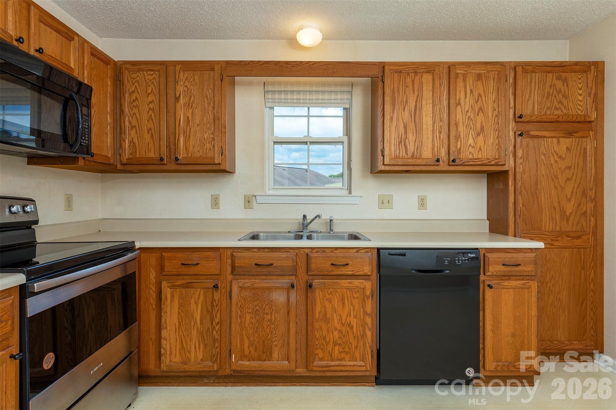 4805 Breakers Lane — Asheville