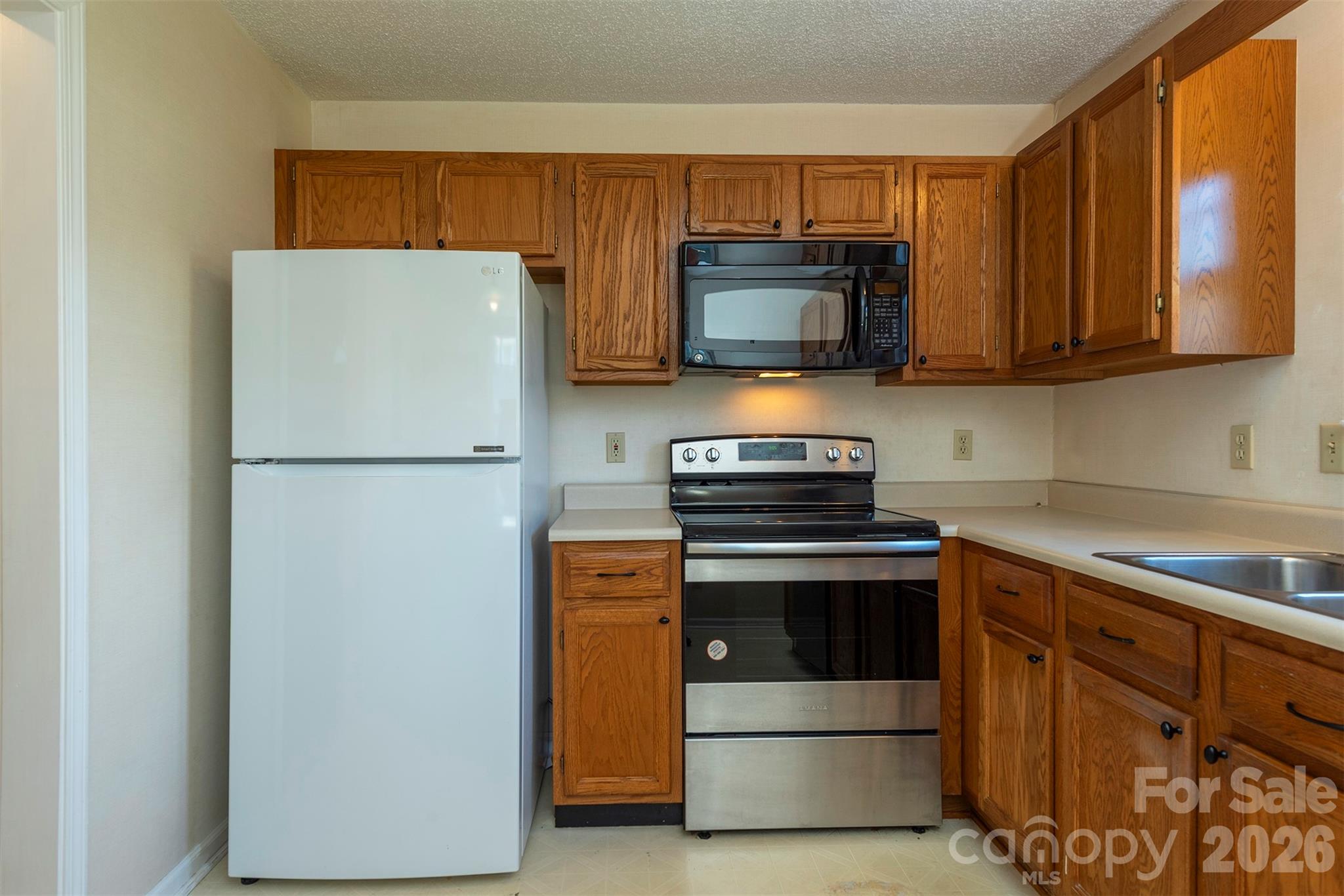 4805 Breakers Lane — Asheville