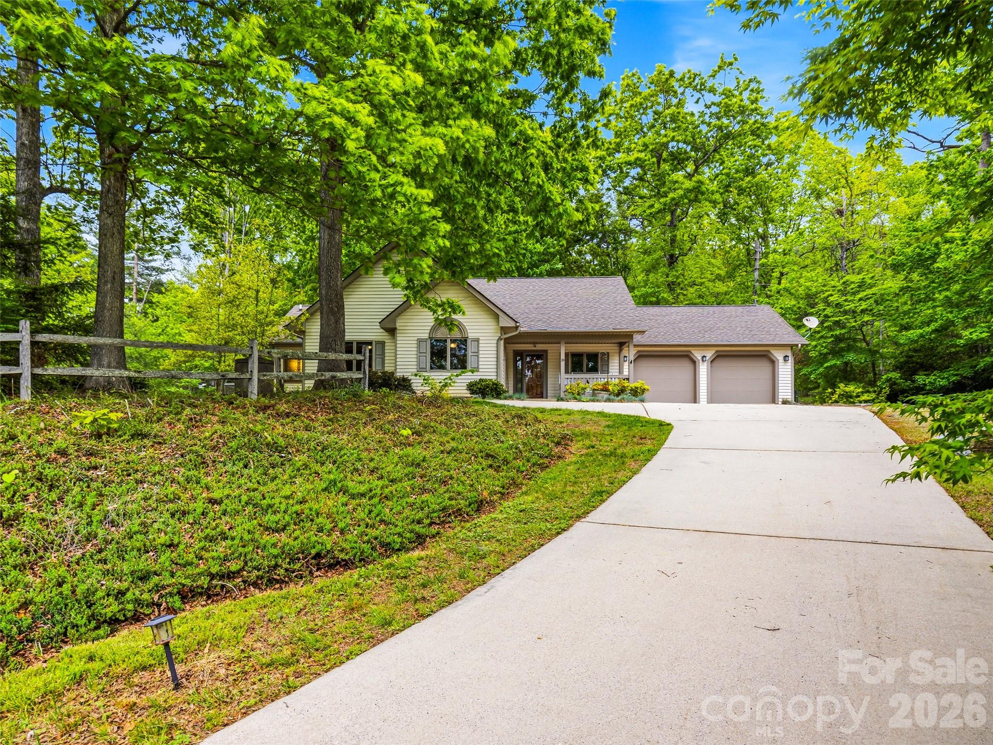 19 Doshia Lane — Fletcher
