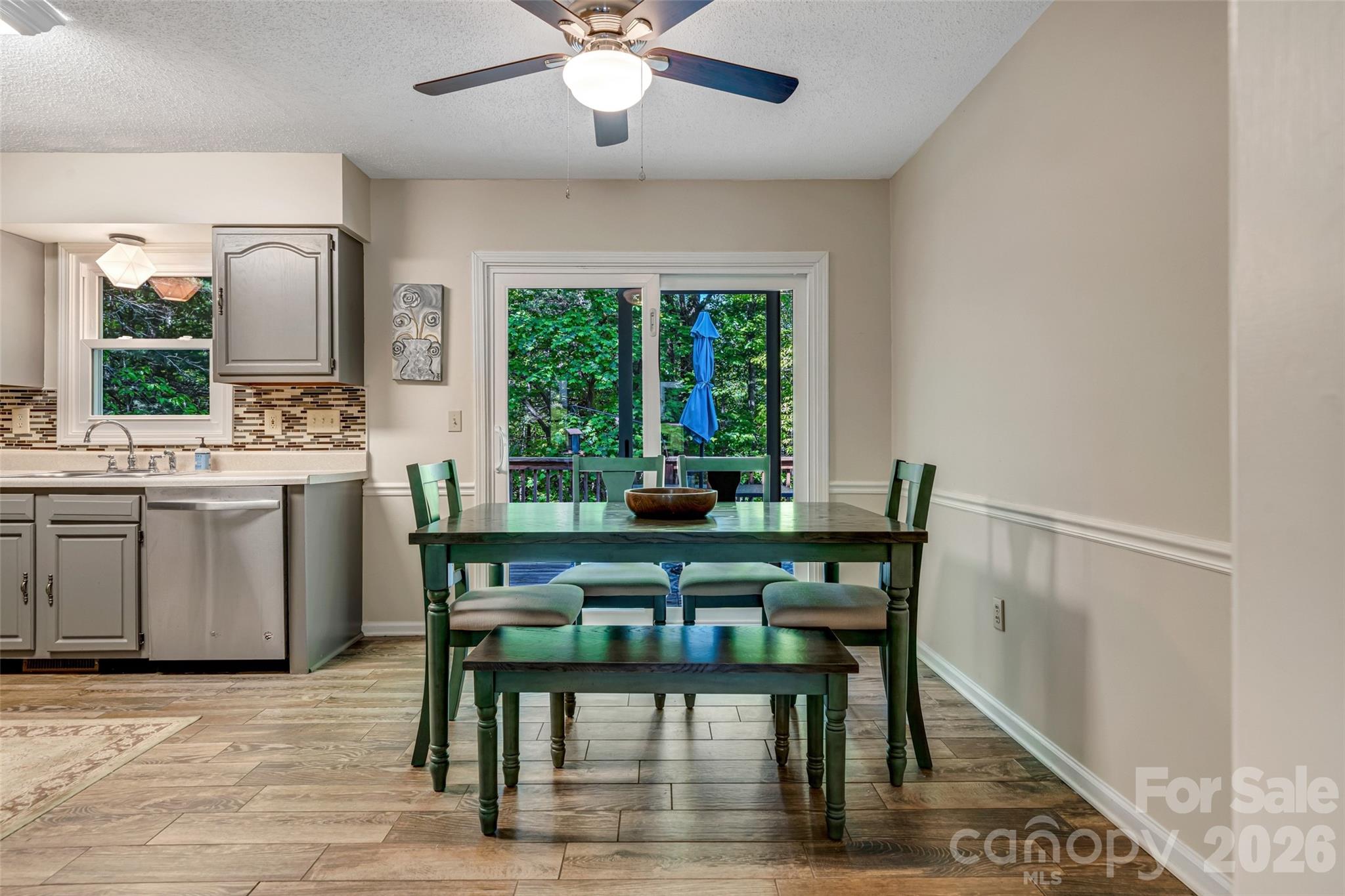 18 Tarragon Place — Flat Rock