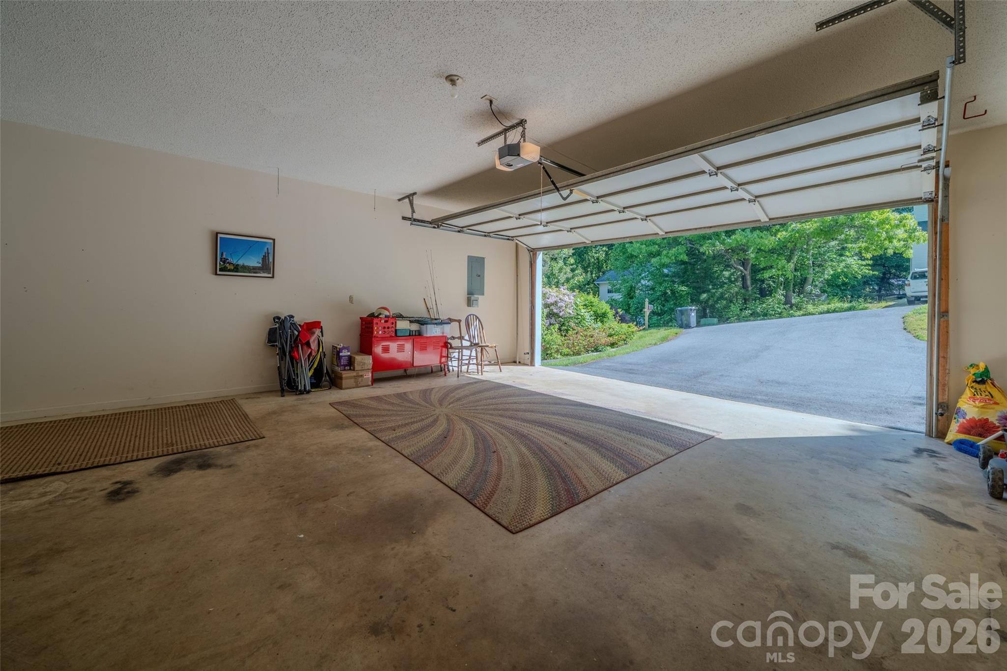 18 Tarragon Place — Flat Rock