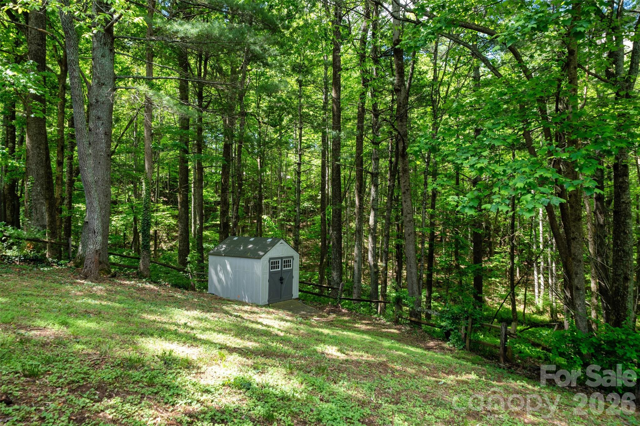 18 Tarragon Place — Flat Rock