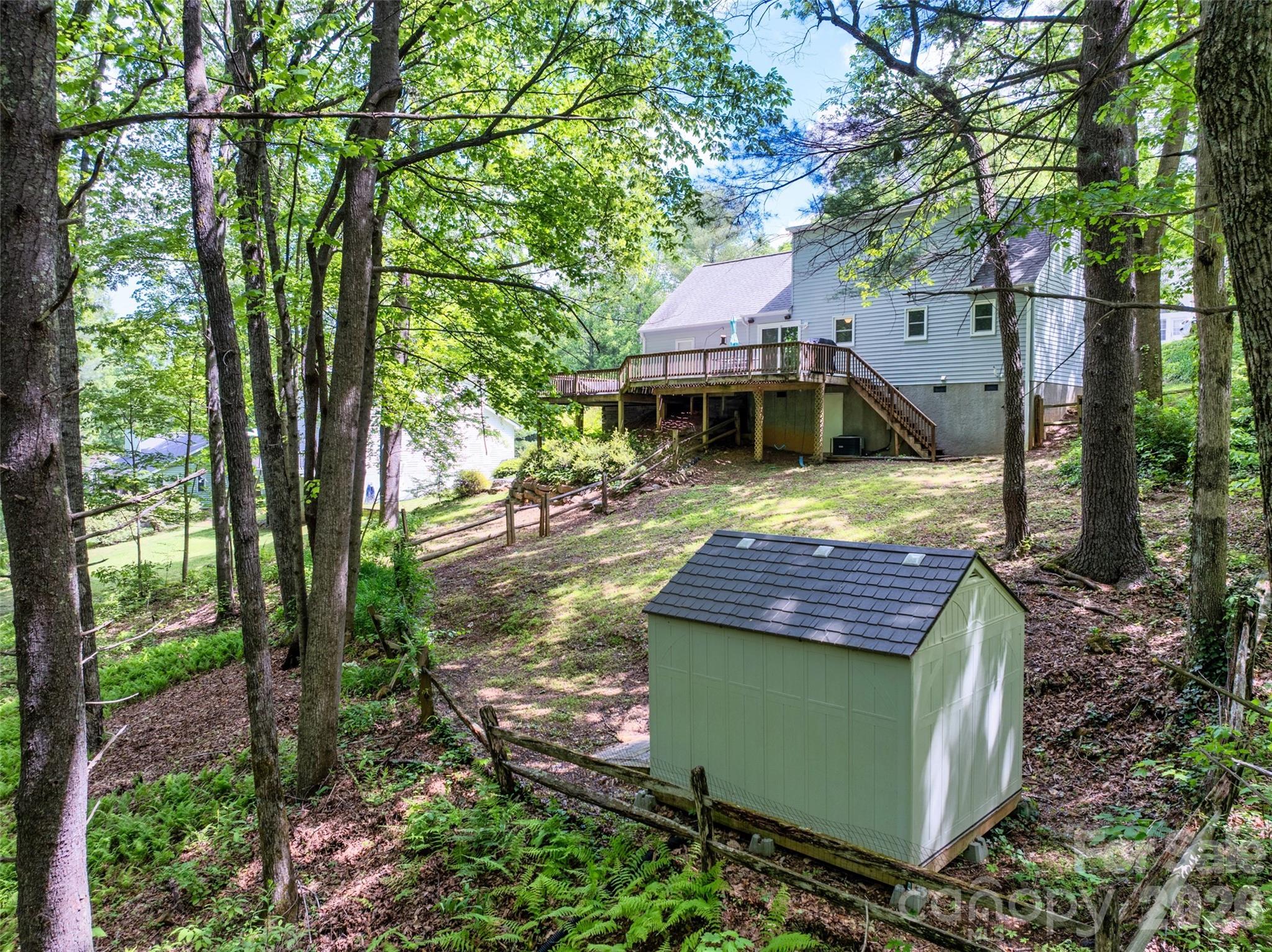 18 Tarragon Place — Flat Rock