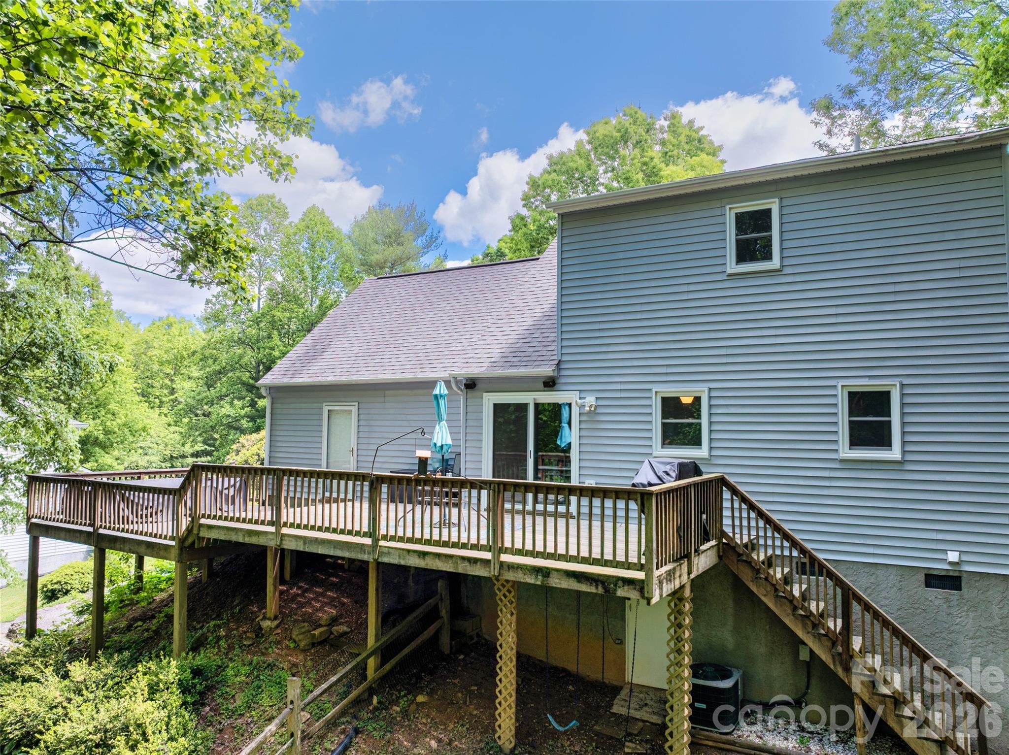18 Tarragon Place — Flat Rock