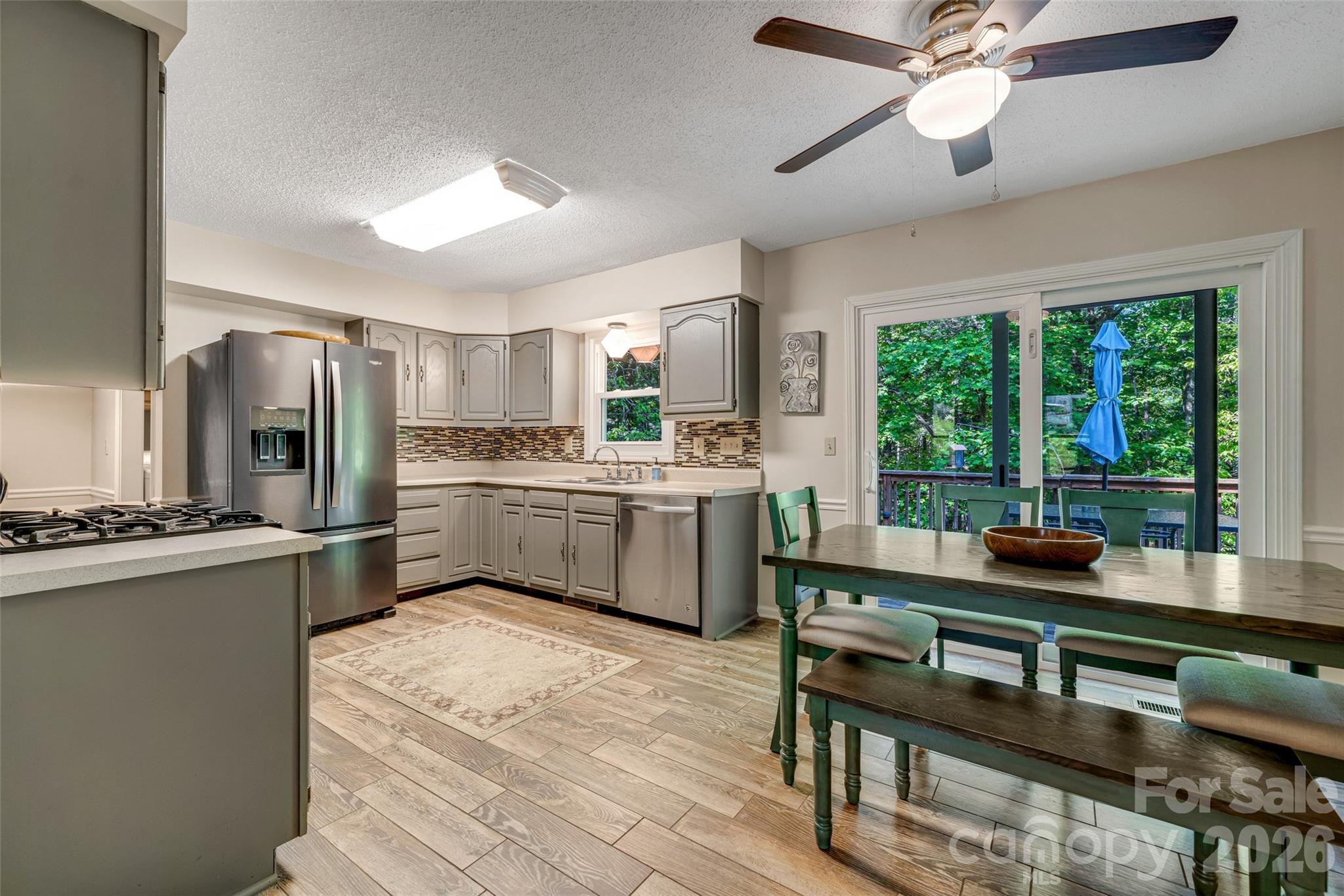 18 Tarragon Place — Flat Rock