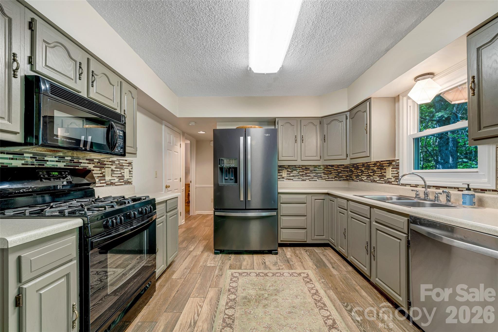 18 Tarragon Place — Flat Rock