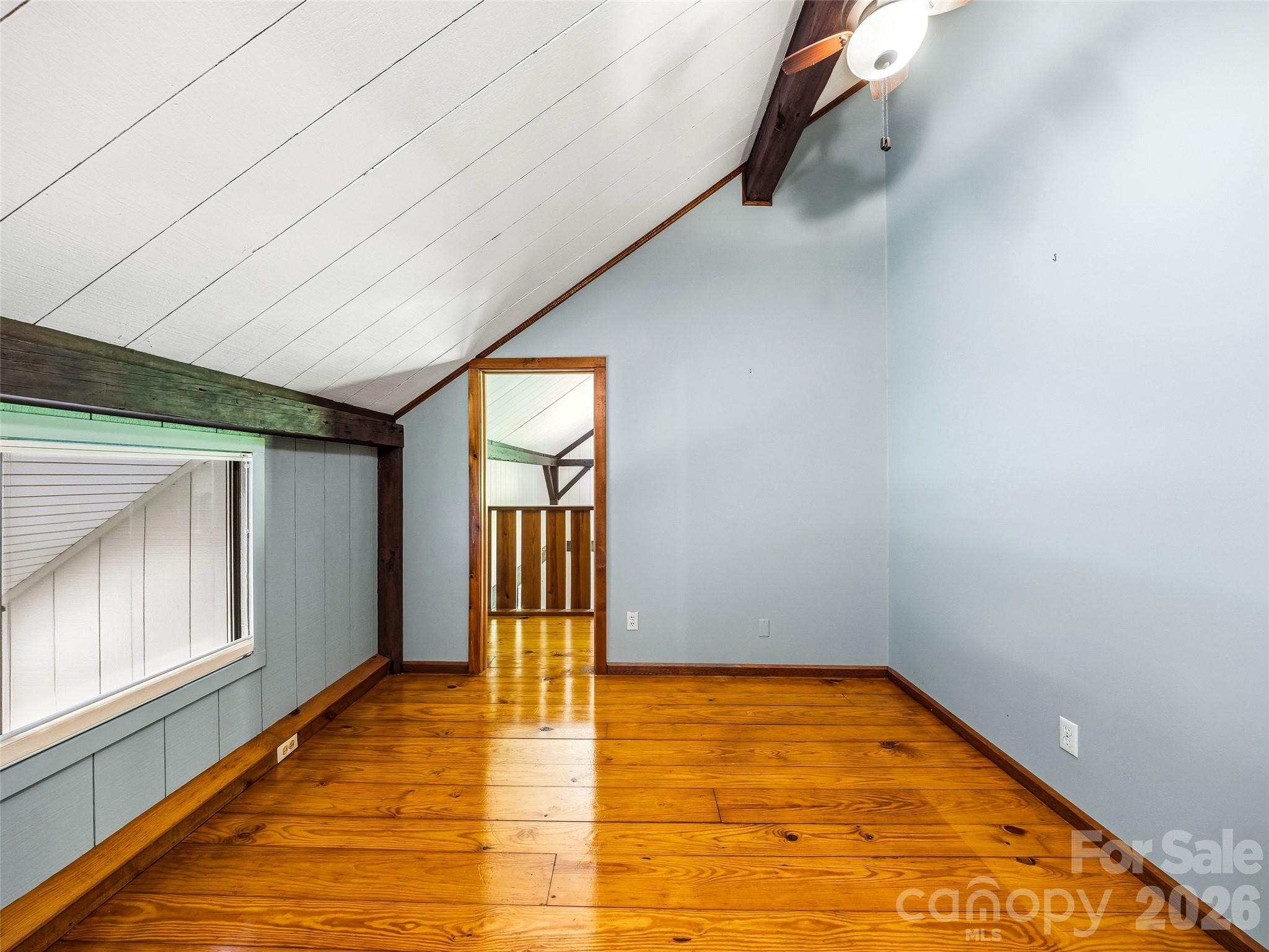 33 Southerland Road — Pisgah Forest