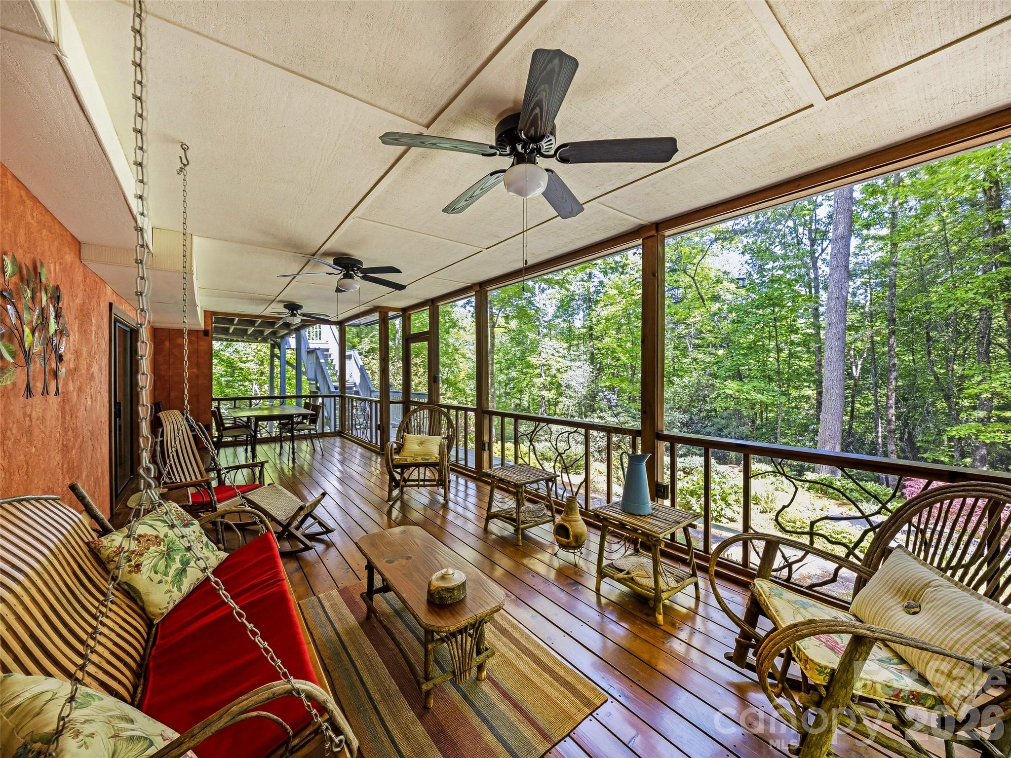 33 Southerland Road — Pisgah Forest