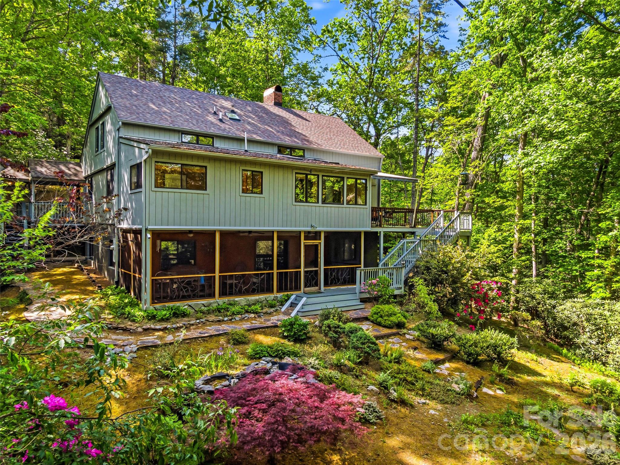 33 Southerland Road — Pisgah Forest