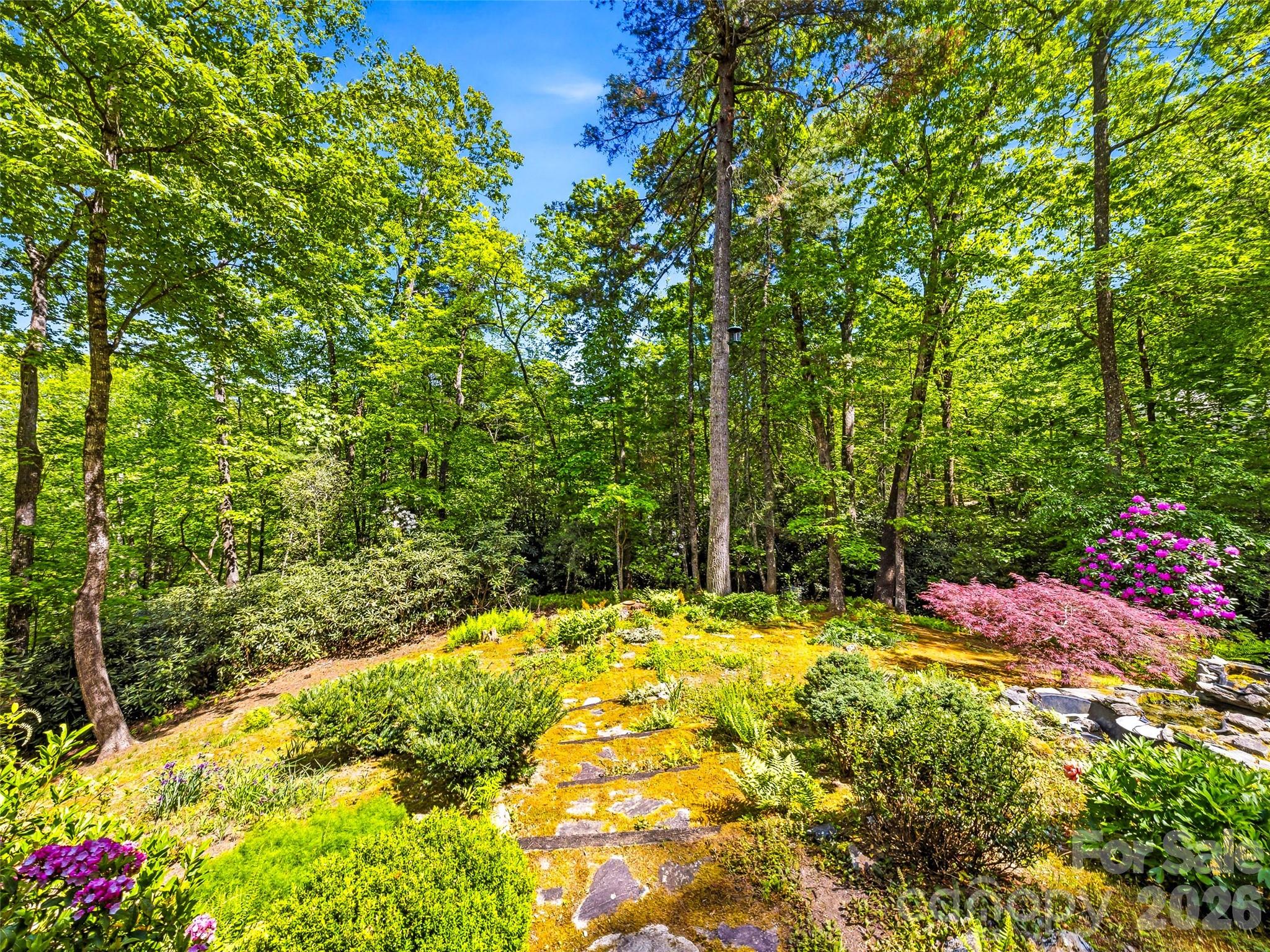 33 Southerland Road — Pisgah Forest