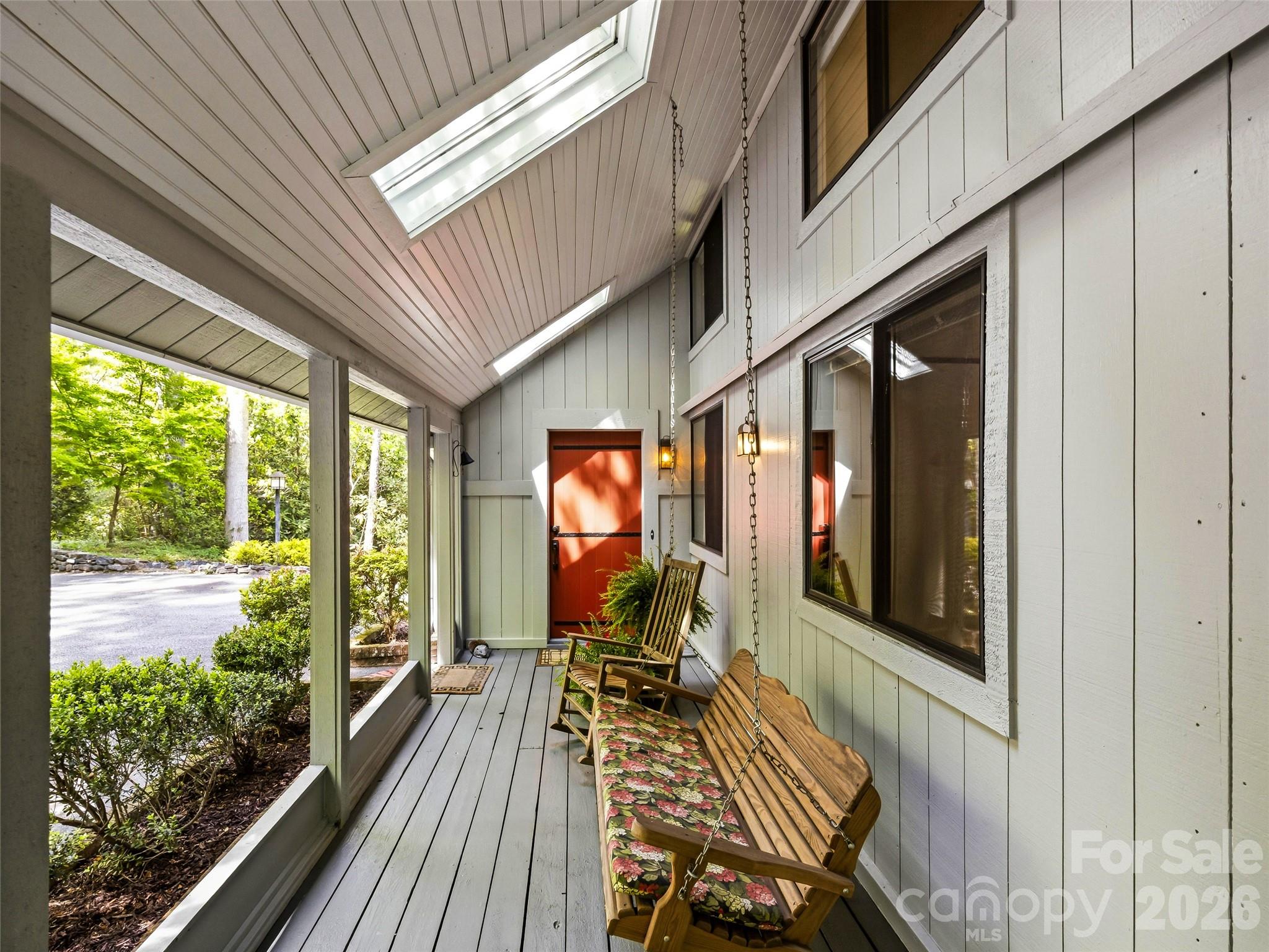 33 Southerland Road — Pisgah Forest