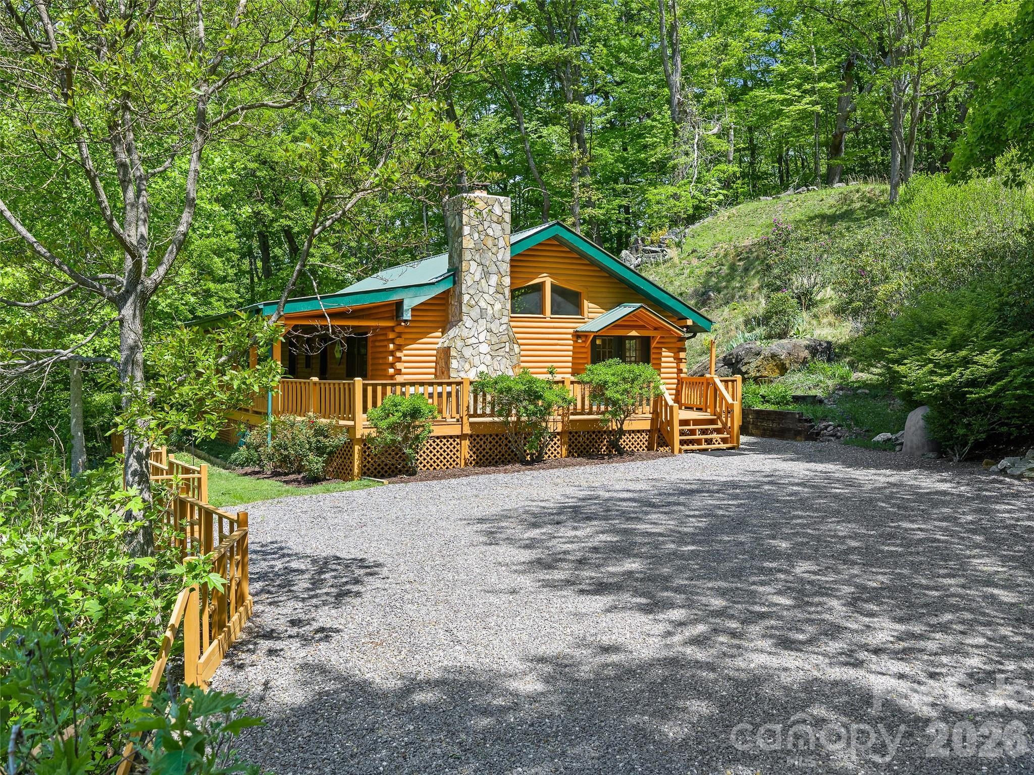 115 Sutton Ridge Road — Burnsville