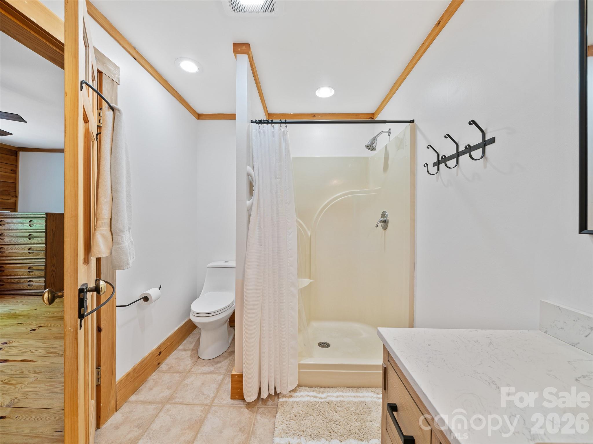 115 Sutton Ridge Road — Burnsville