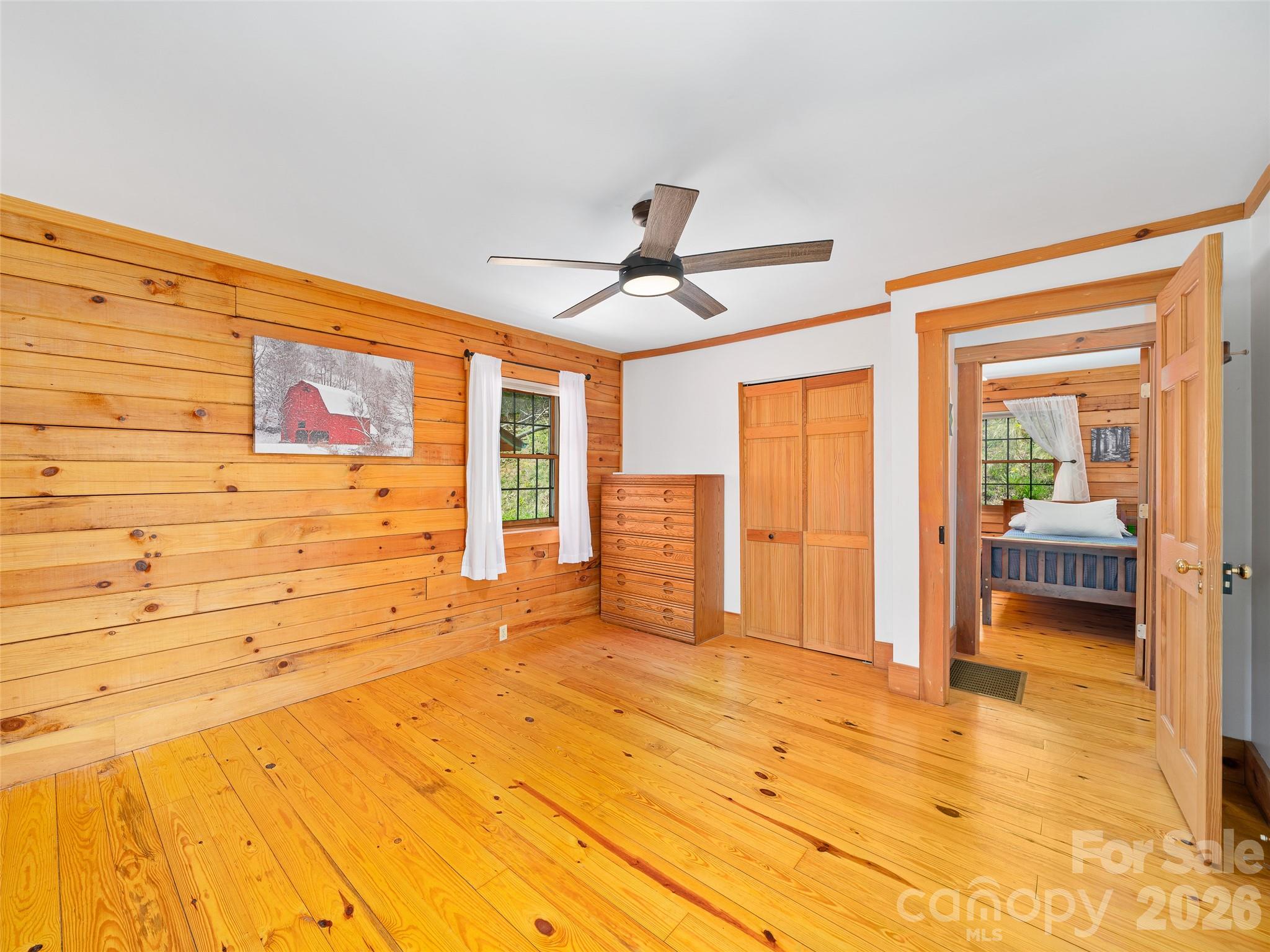 115 Sutton Ridge Road — Burnsville