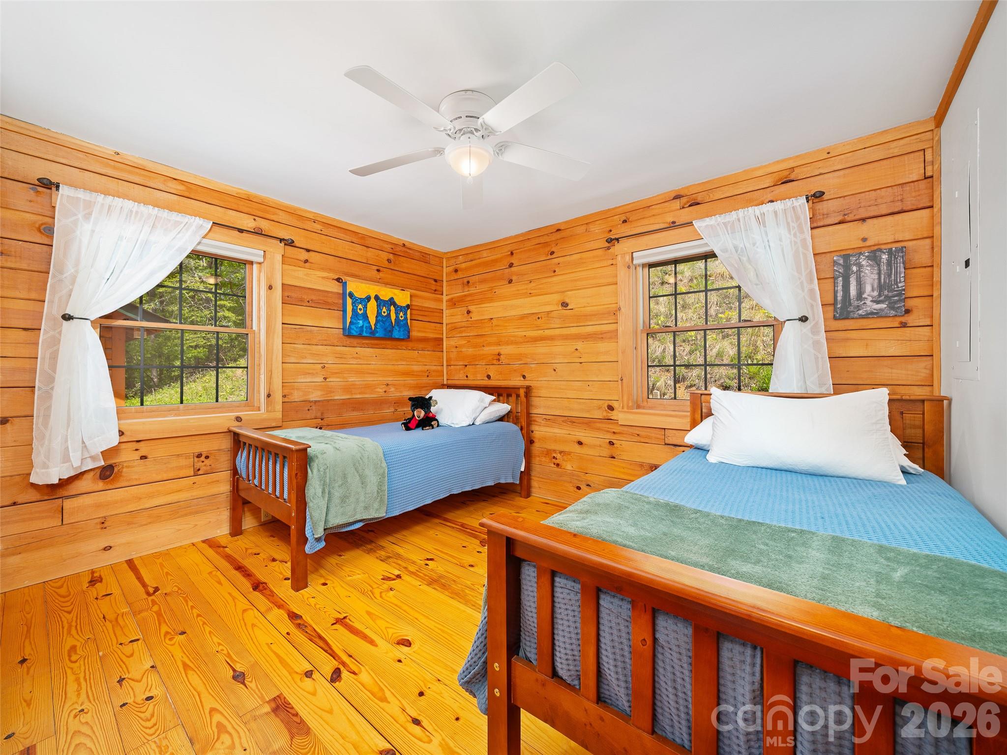 115 Sutton Ridge Road — Burnsville
