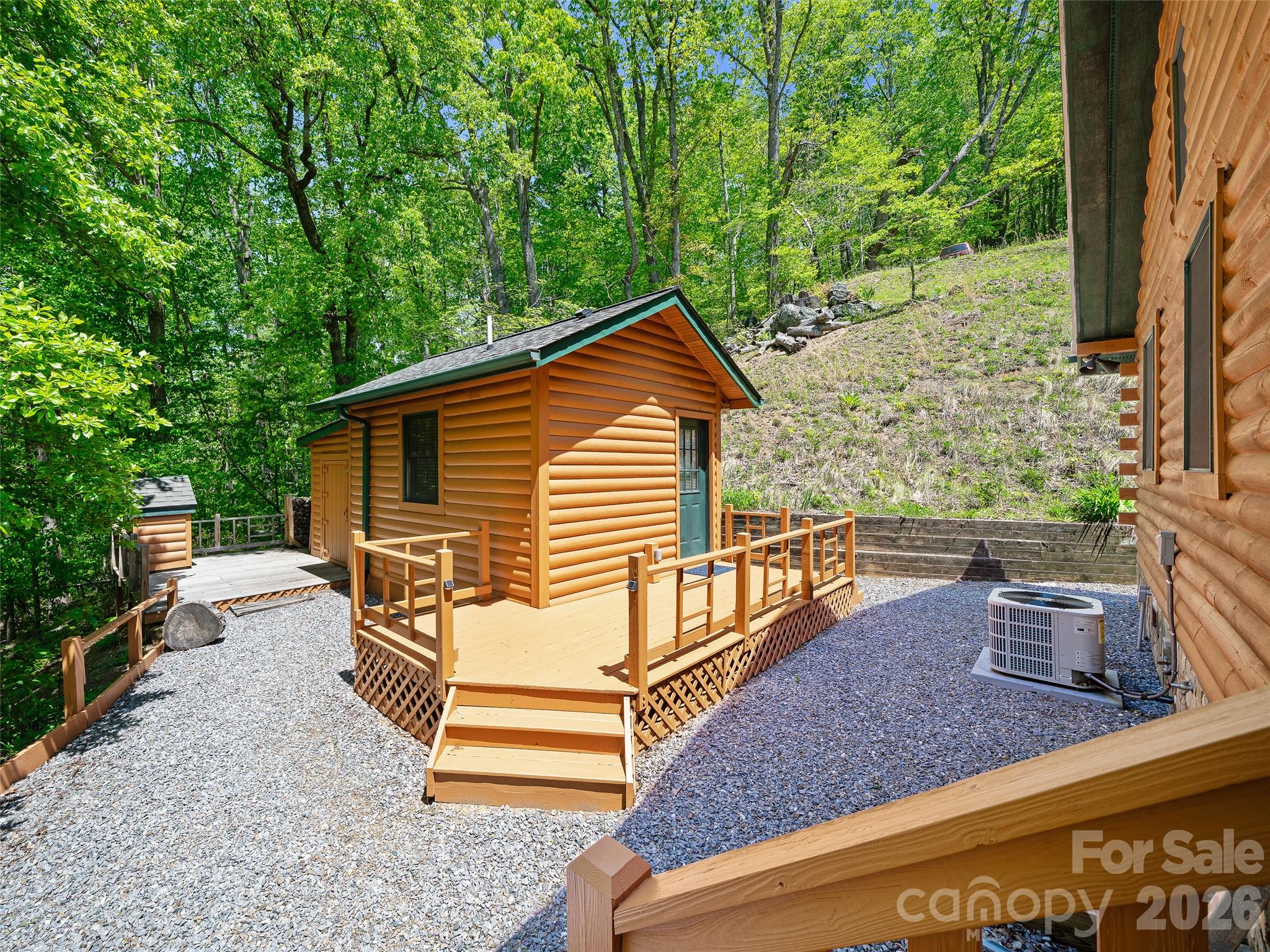 115 Sutton Ridge Road — Burnsville