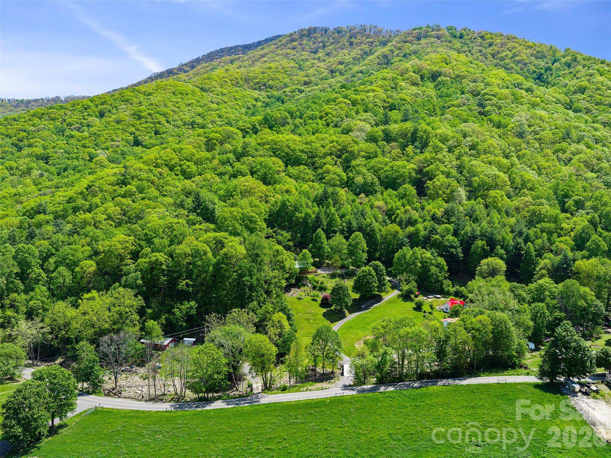 115 Sutton Ridge Road — Burnsville