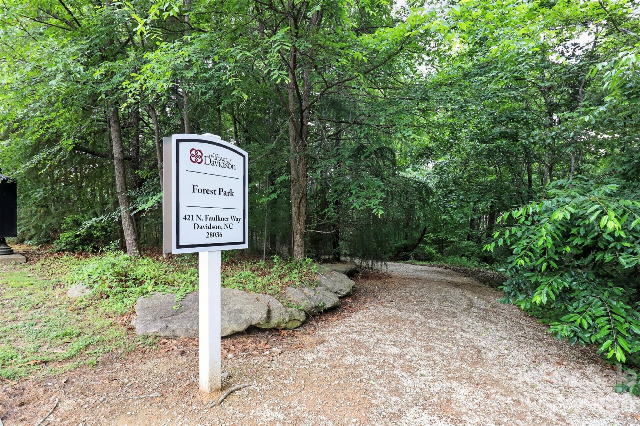439 Ohenry Avenue — Davidson