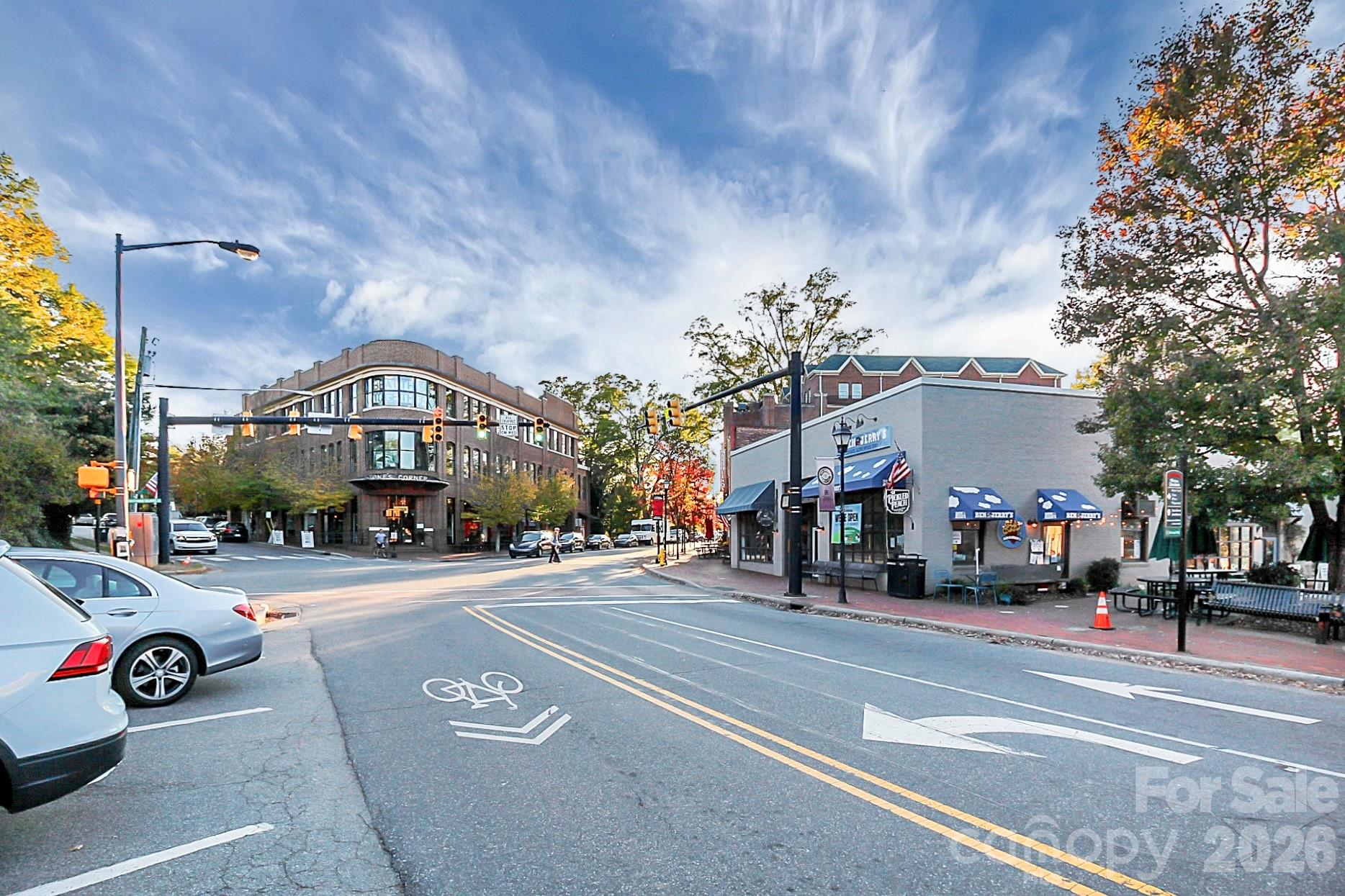 439 Ohenry Avenue — Davidson
