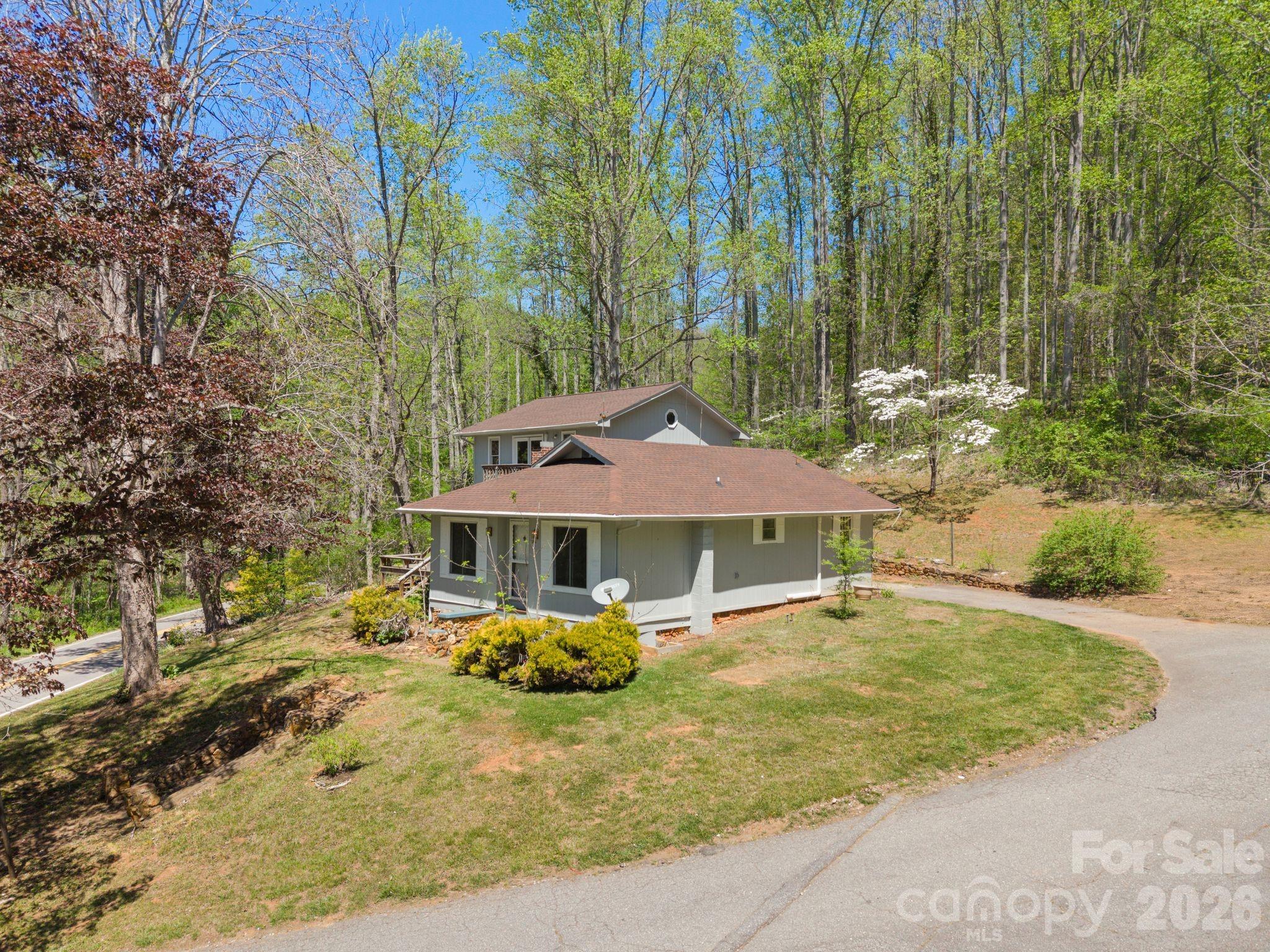 290 Hookers Gap Road — Candler