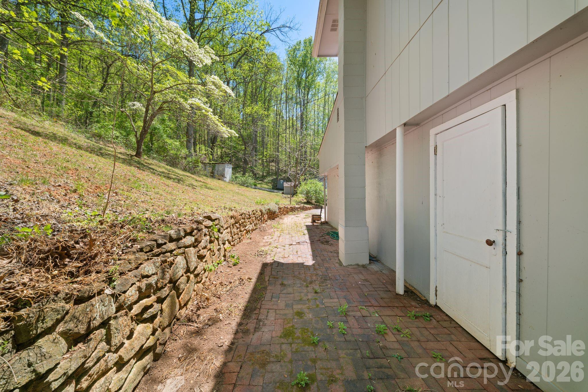 290 Hookers Gap Road — Candler