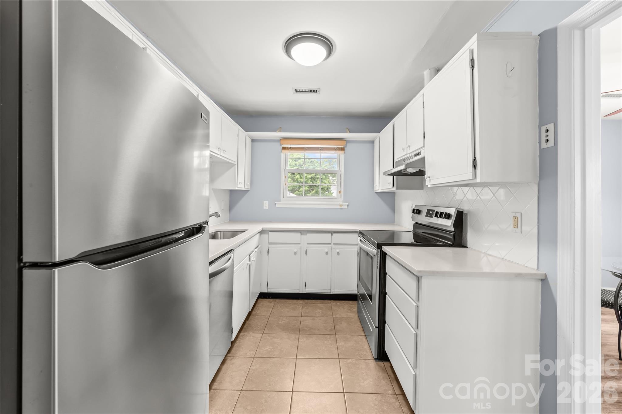 8521 Castle Pine Court — Charlotte