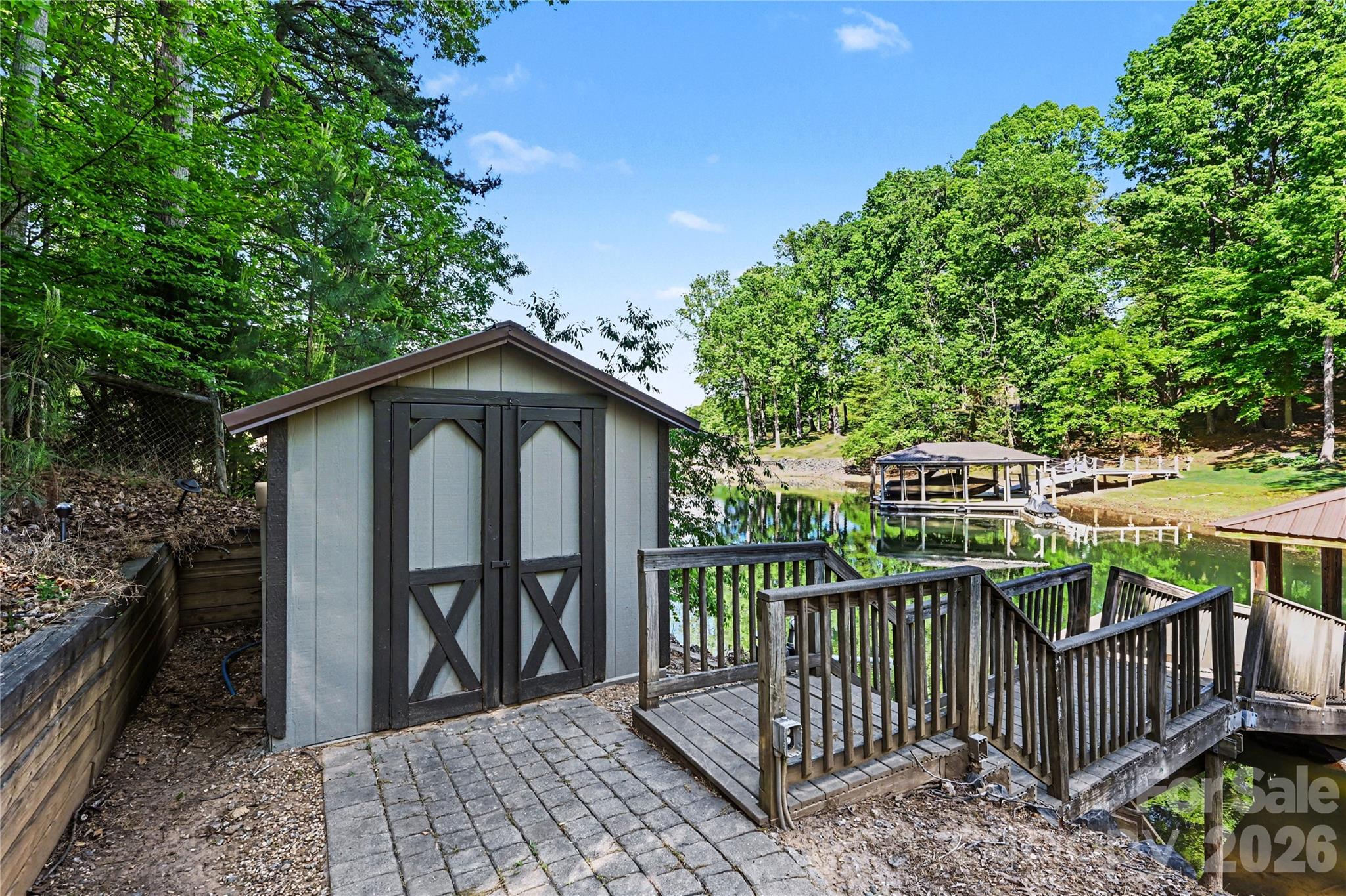 142 Lakeview Shores Loop — Mooresville