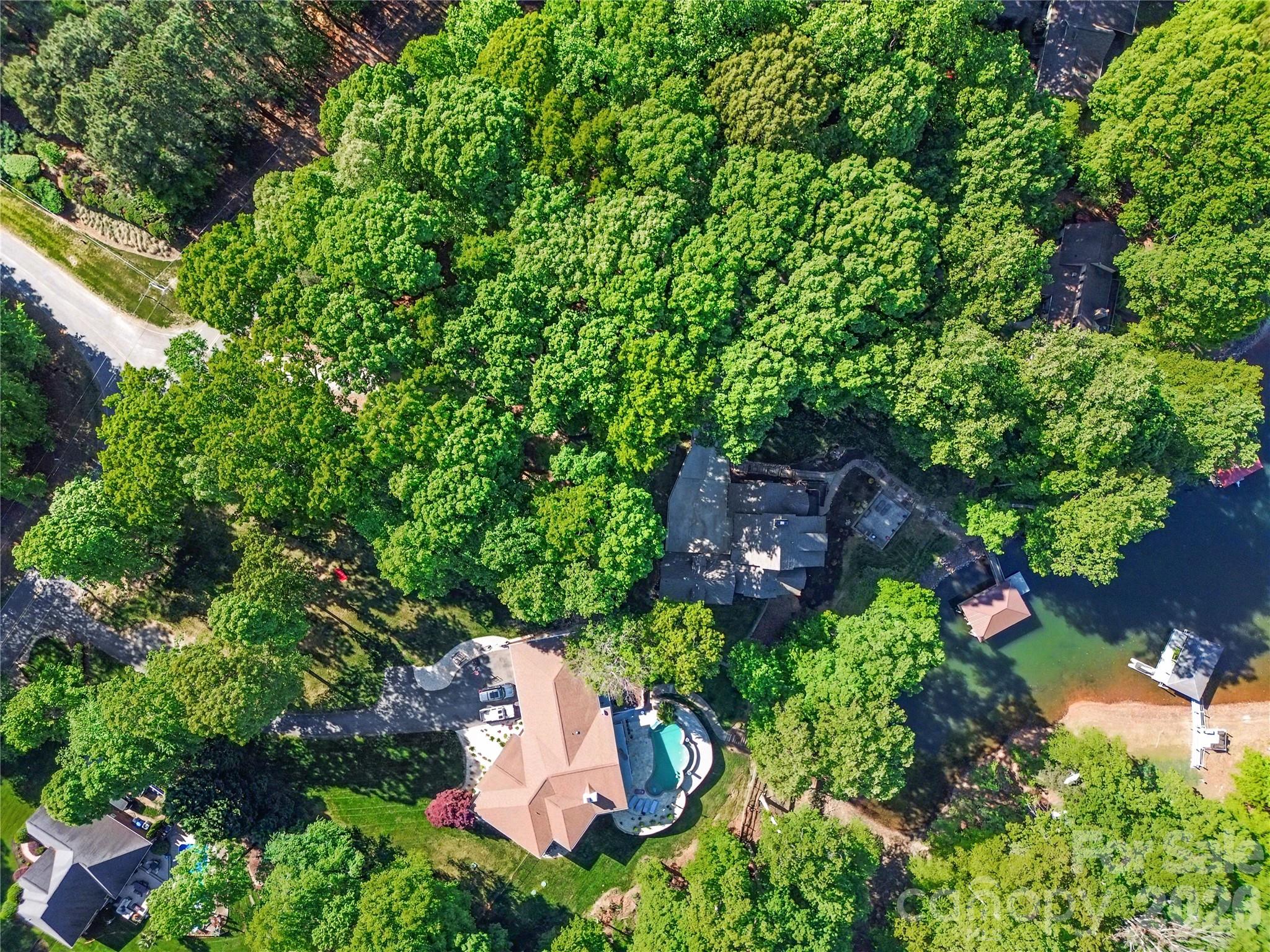 142 Lakeview Shores Loop — Mooresville