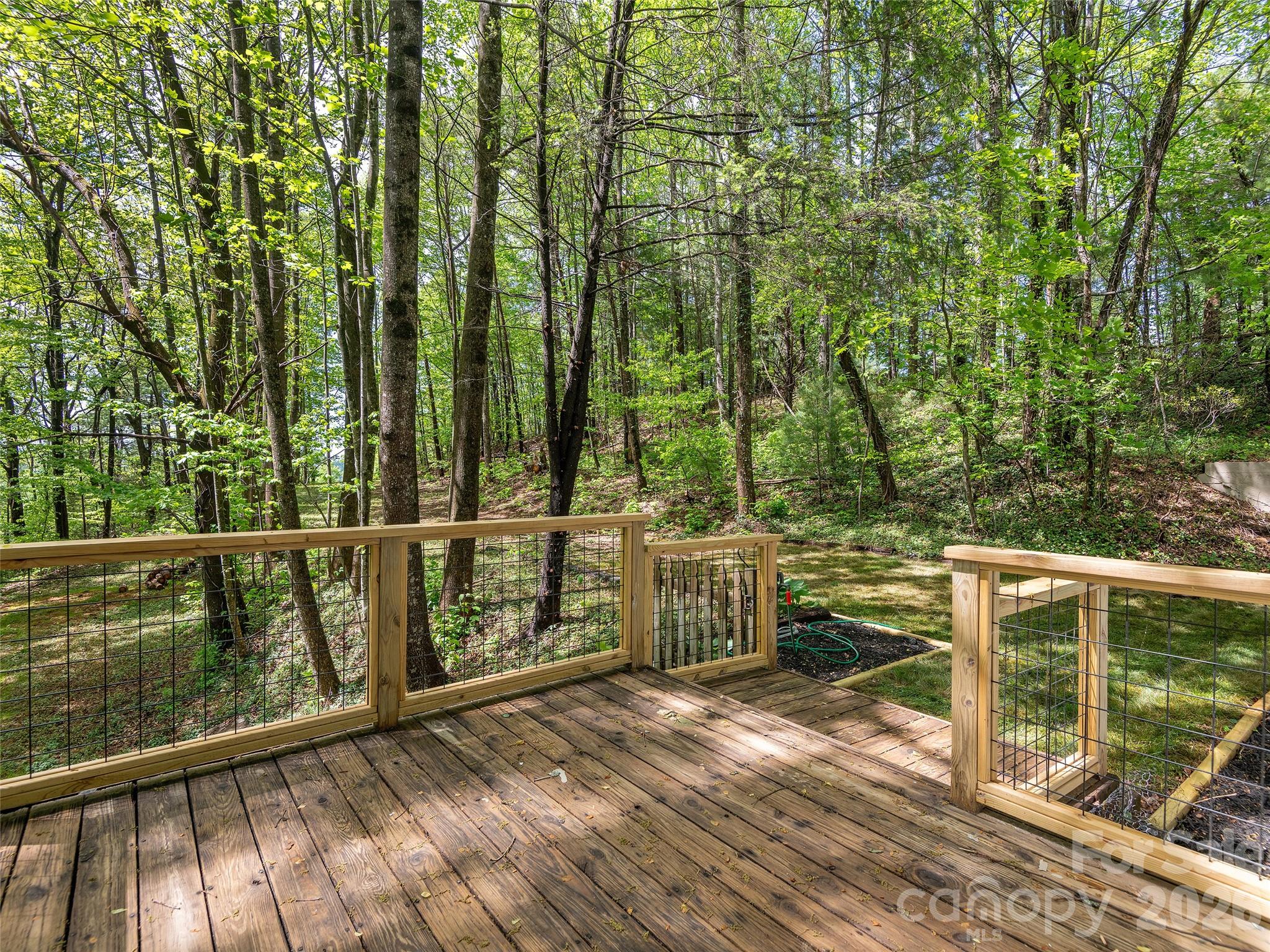 209 Ivy Hill Road — Hendersonville